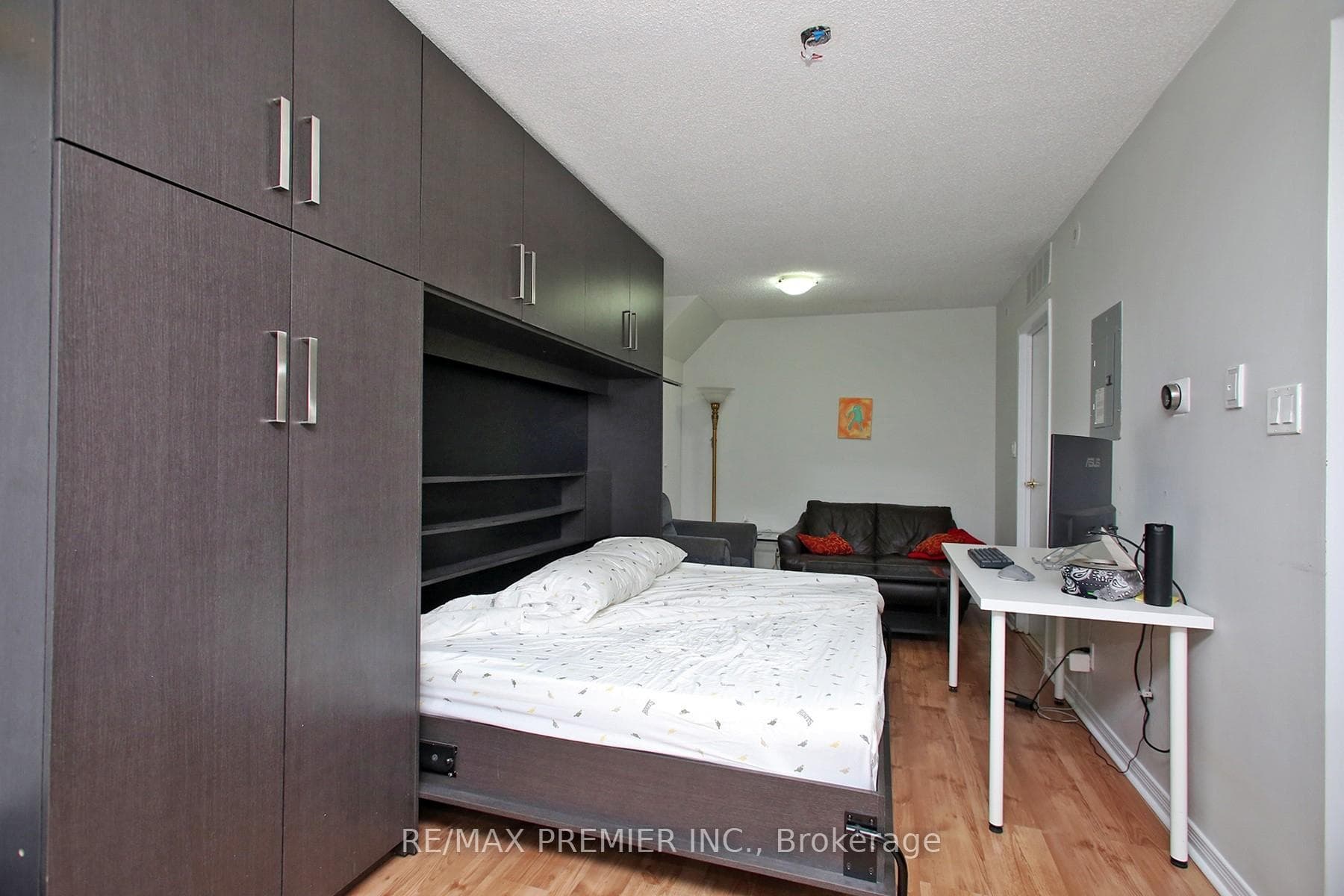 22 Western Battery Road Unit 109 - Condo photo 16 of 20 in Downtown Toronto / Waterfront, Ontario