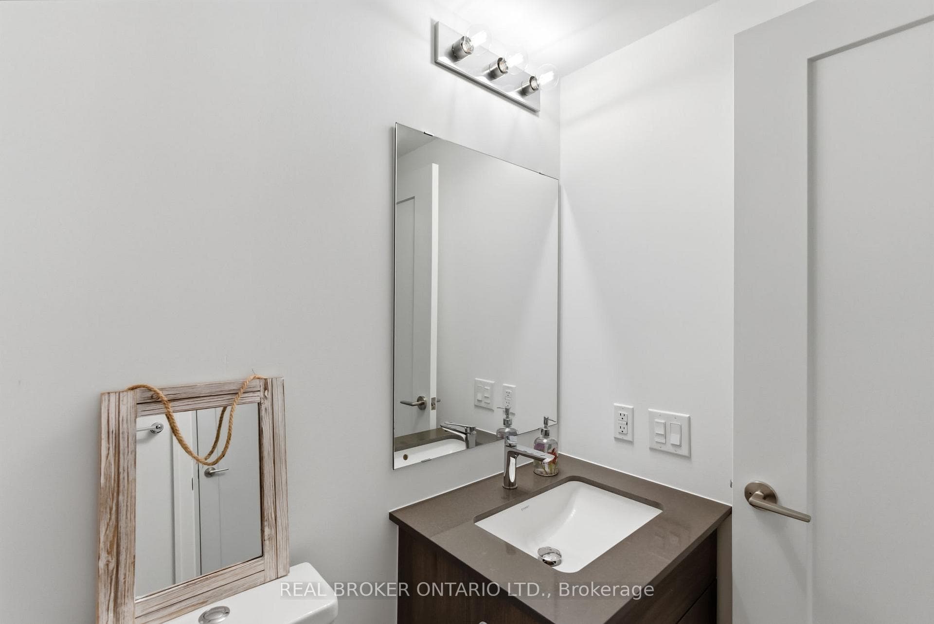 2 Manderley Drive Unit 912 - Condo photo 11 of 47 in Birch Cliff / Cliffside, Ontario