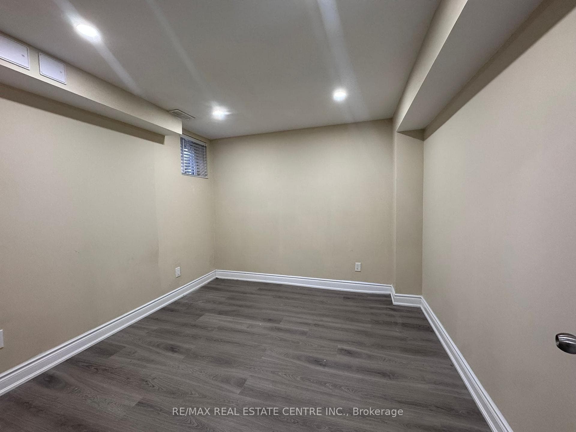 140 Cadillac Crescent Unit Basement - Semi-Detached photo 7 of 15 in Brampton, Ontario