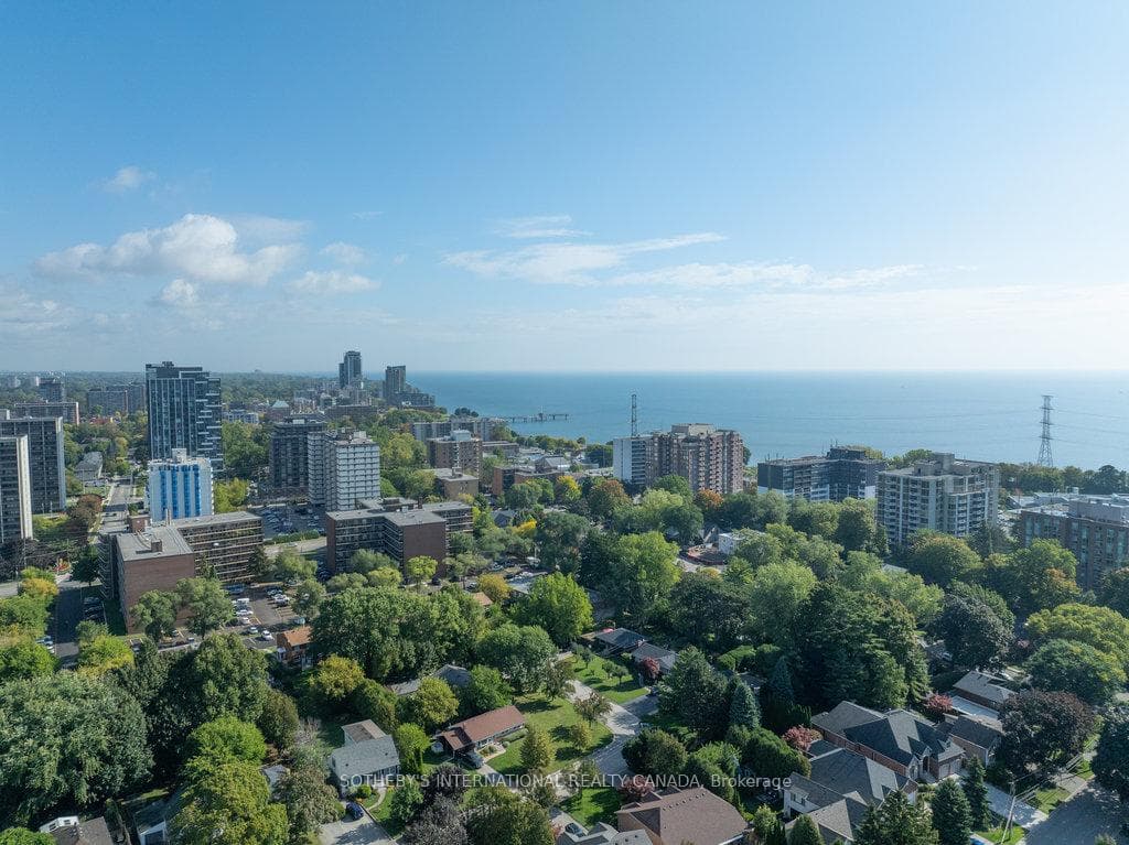 516 Markay Common - Detached photo 24 of 24 in Burlington, Ontario