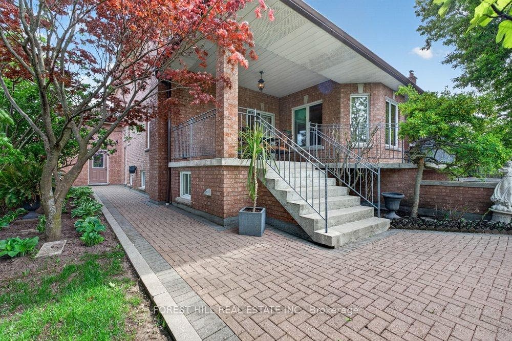 162 Codsell Avenue - Detached photo 37 of 40 in North York (Bathurst Manor / Clanton Park), Ontario
