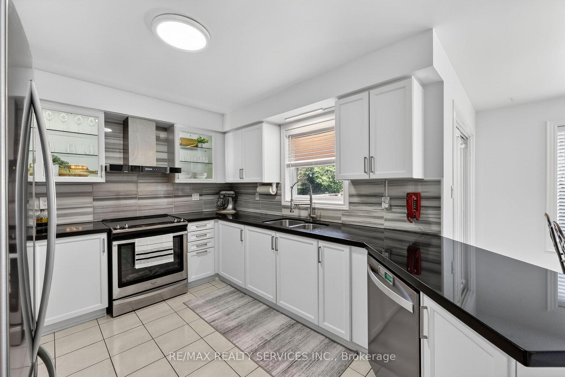 150 Royal Valley Drive - Detached photo 8 of 50 in Caledon, Ontario