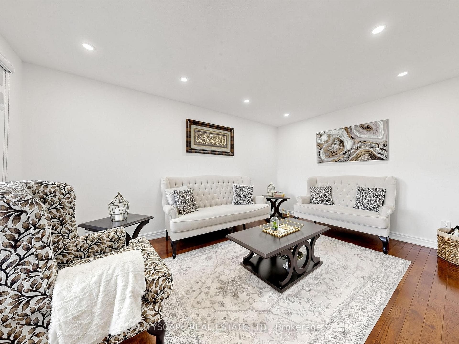 5534 River Grove Avenue - Detached photo 3 of 36 in Mississauga, Ontario