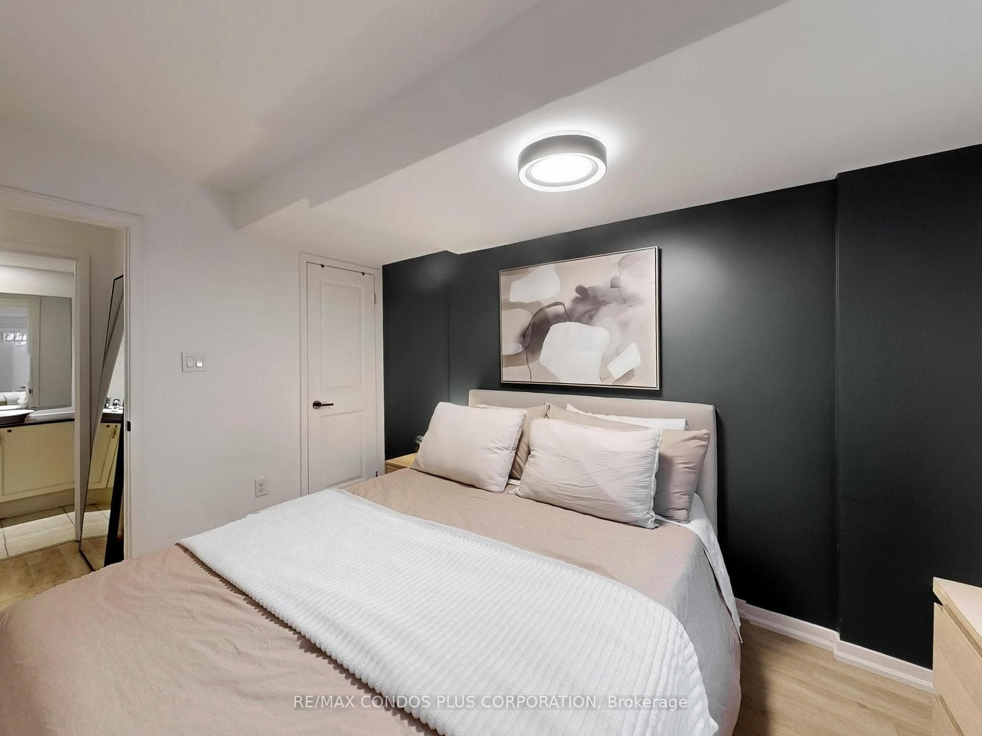 29 Florence Wyle Lane Unit 38 - Condo photo 29 of 43 in Riverdale / Leslieville, Ontario