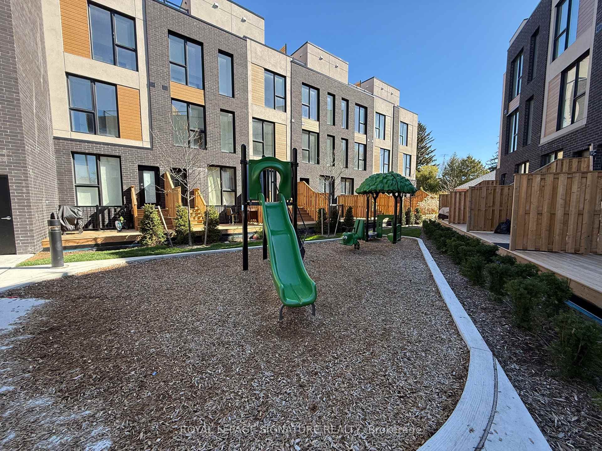 168 Clonmore Drive Unit 13 - Condo photo 21 of 21 in Birch Cliff / Cliffside, Ontario
