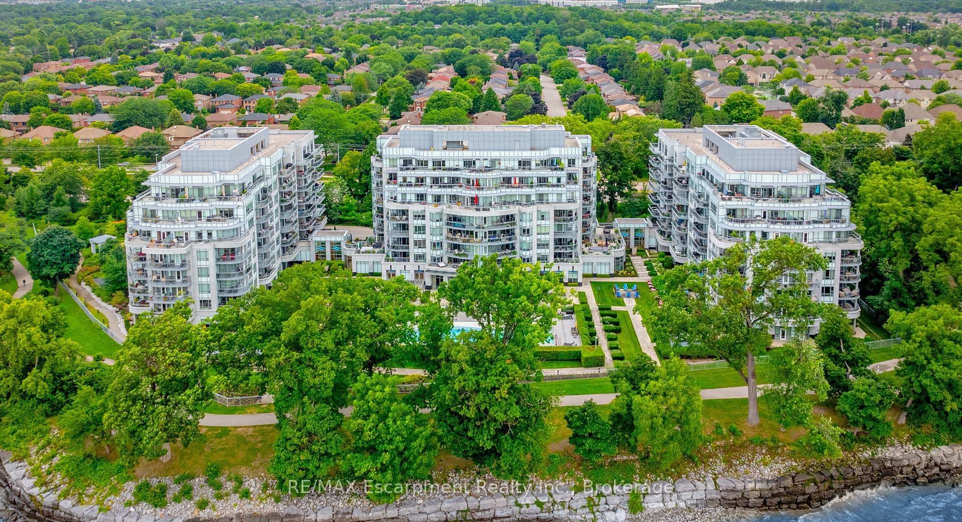 3500 Lakeshore Road Unit 827 - Condo for sale in Glen Abbey, Ontario