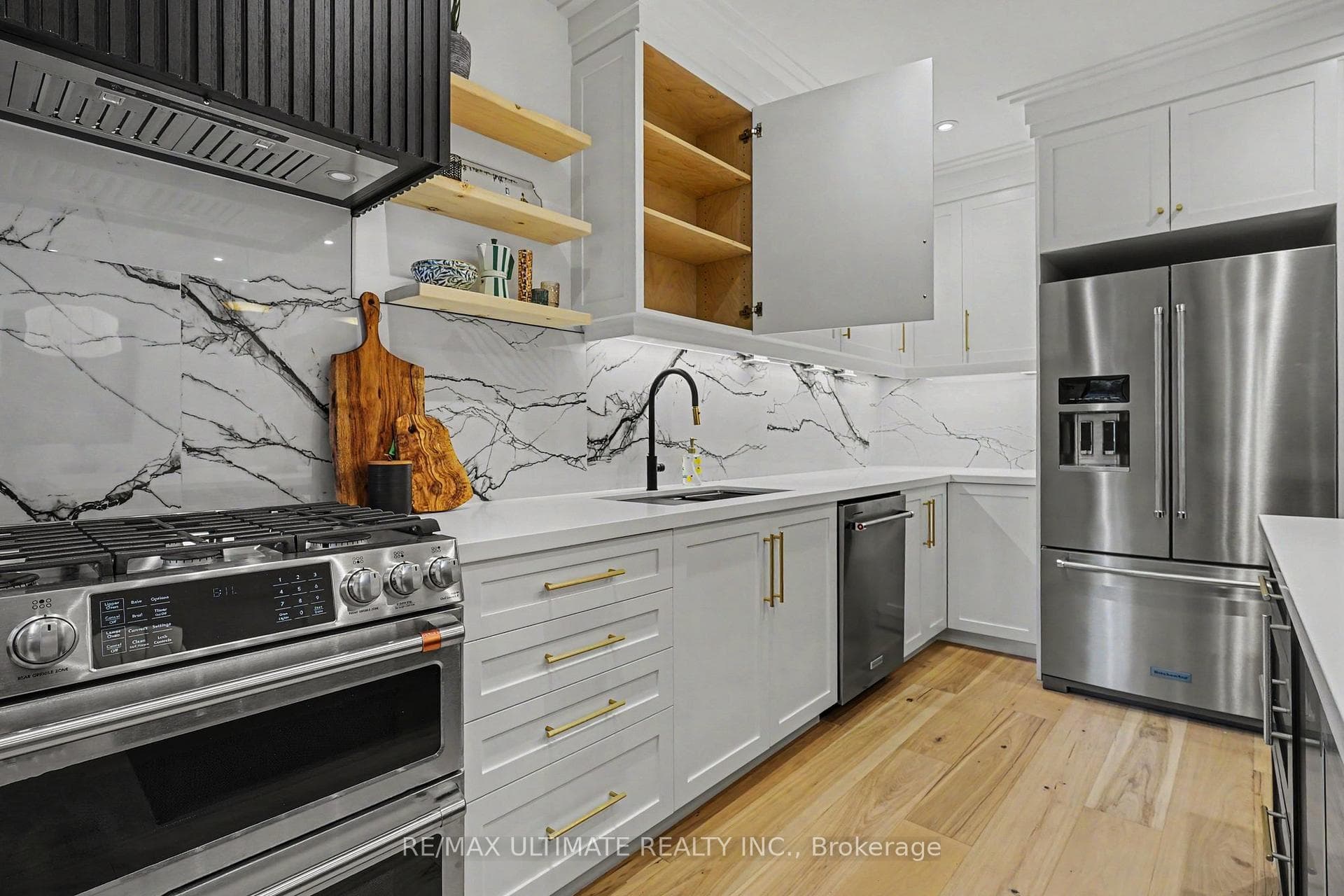 89 Alberta Avenue - Semi-Detached photo 11 of 49 in Annex / Yorkville / Summerhill, Ontario