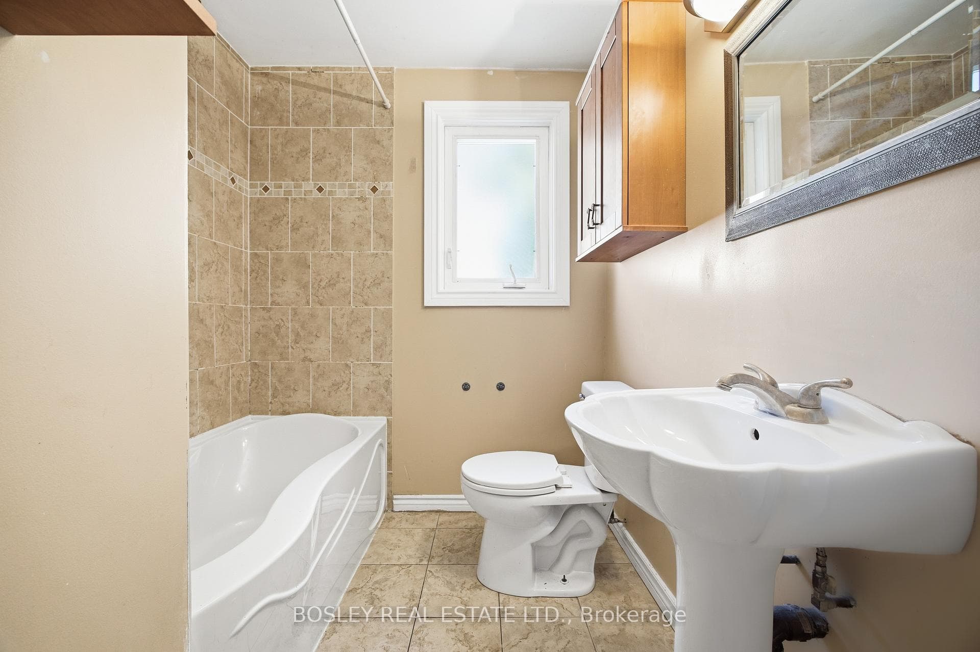 532 Sandmere Place - Detached photo 17 of 33 in Oakville, Ontario