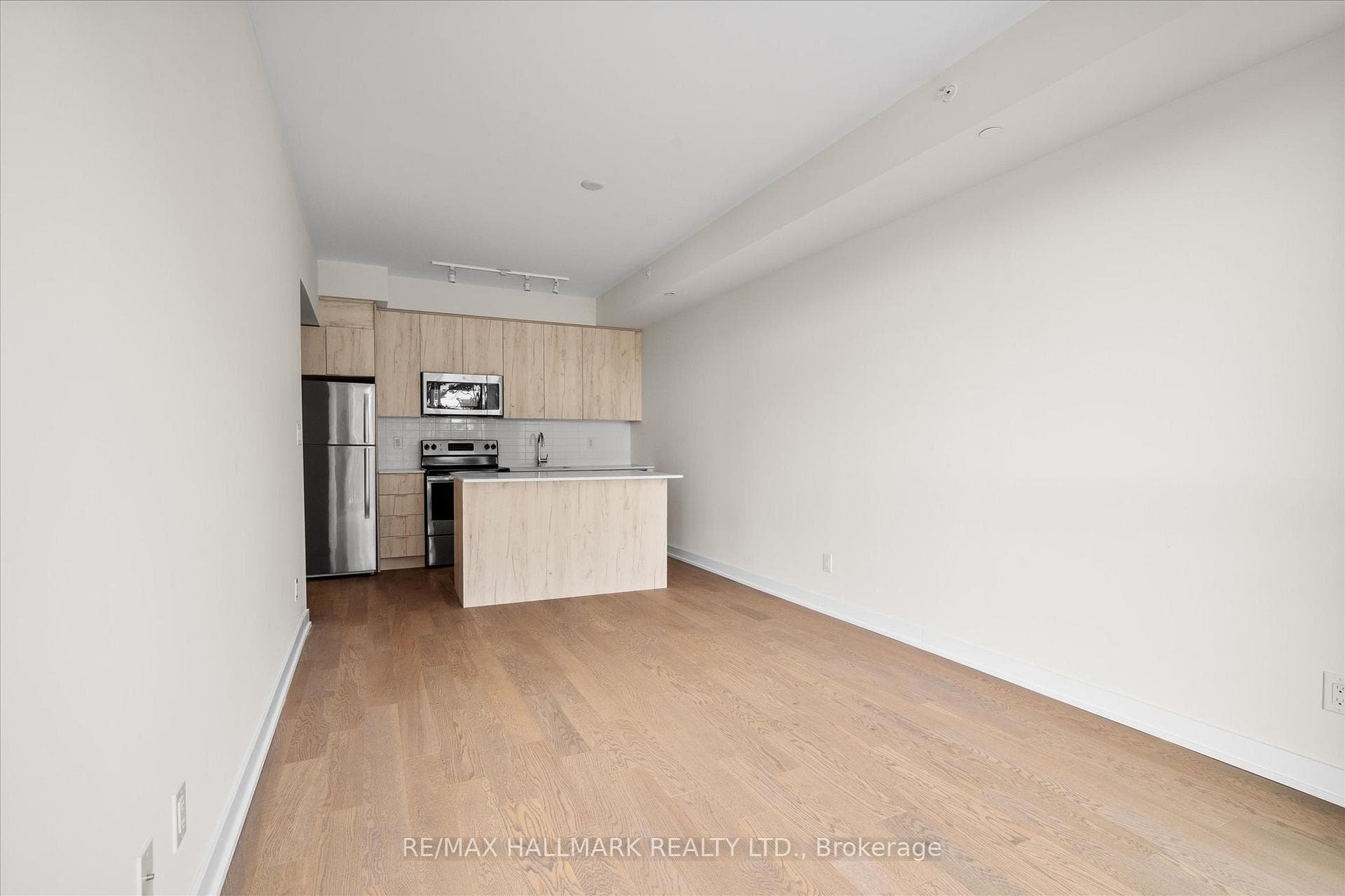 1350 Kingston Road Unit 409 - Condo photo 16 of 34 in Birch Cliff / Cliffside, Ontario