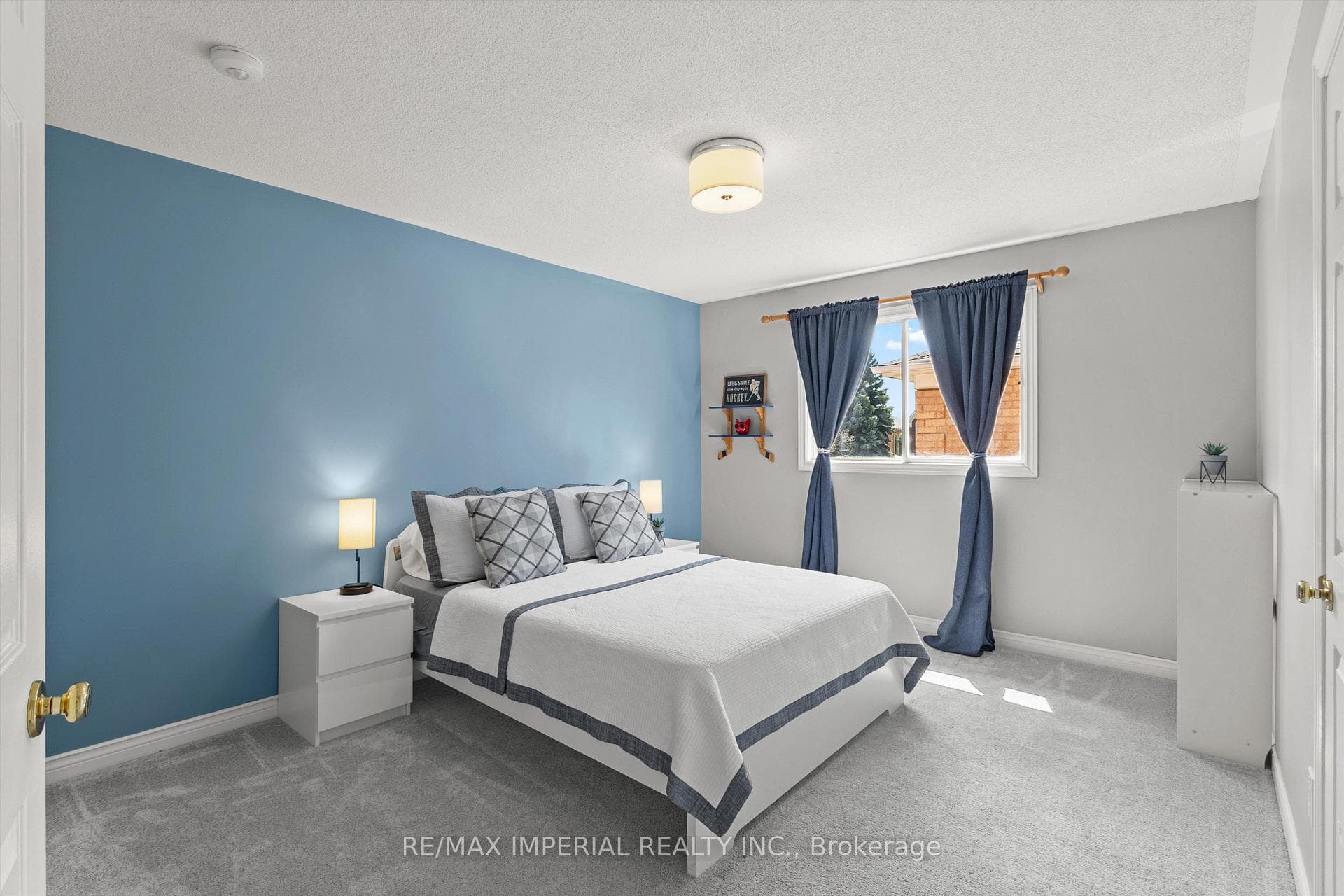 2044 Schoolmaster Circle - Detached photo 33 of 45 in Oakville, Ontario