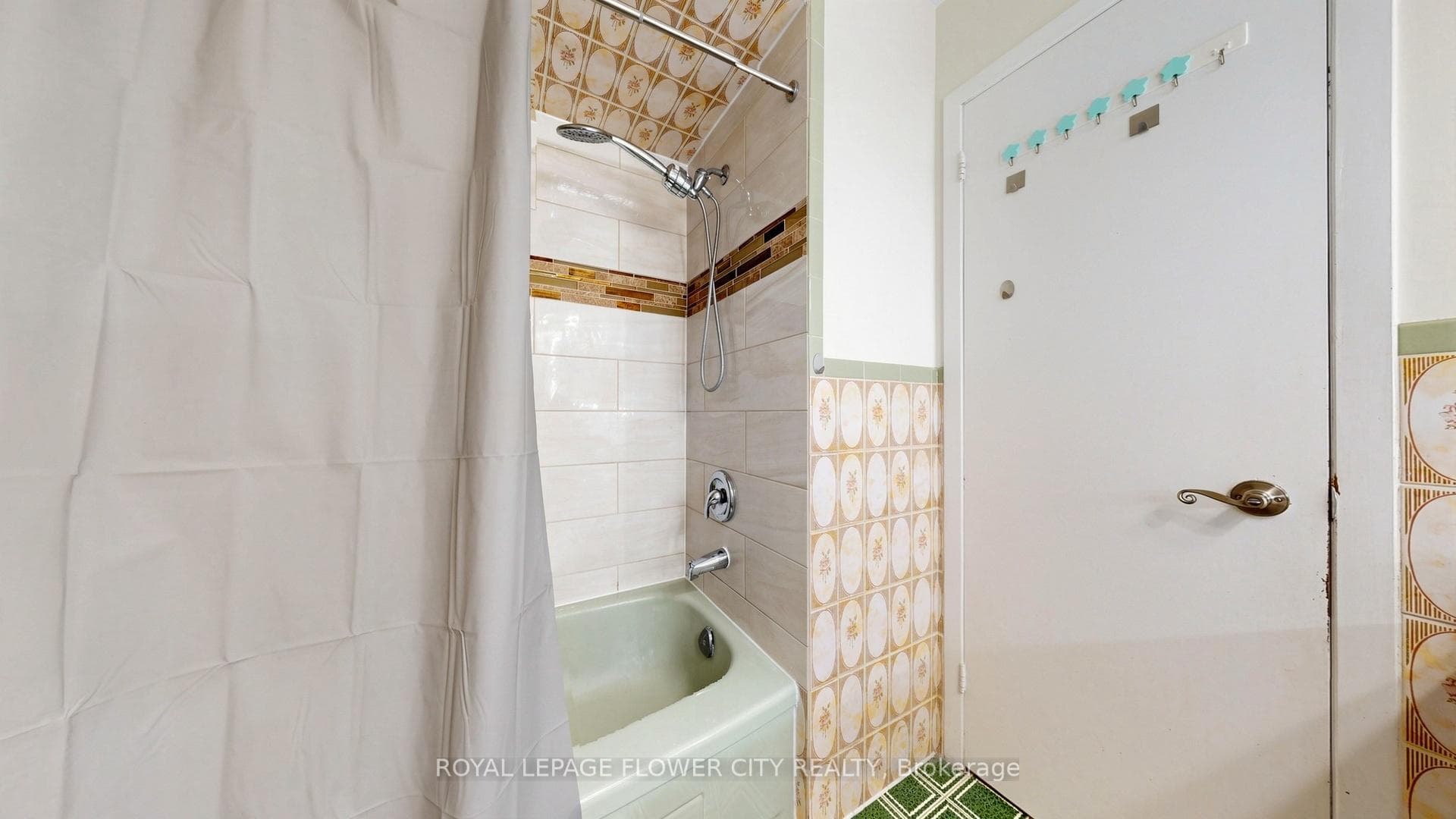 307 Royal Salisbury Way - Semi-Detached photo 33 of 48 in Brampton, Ontario
