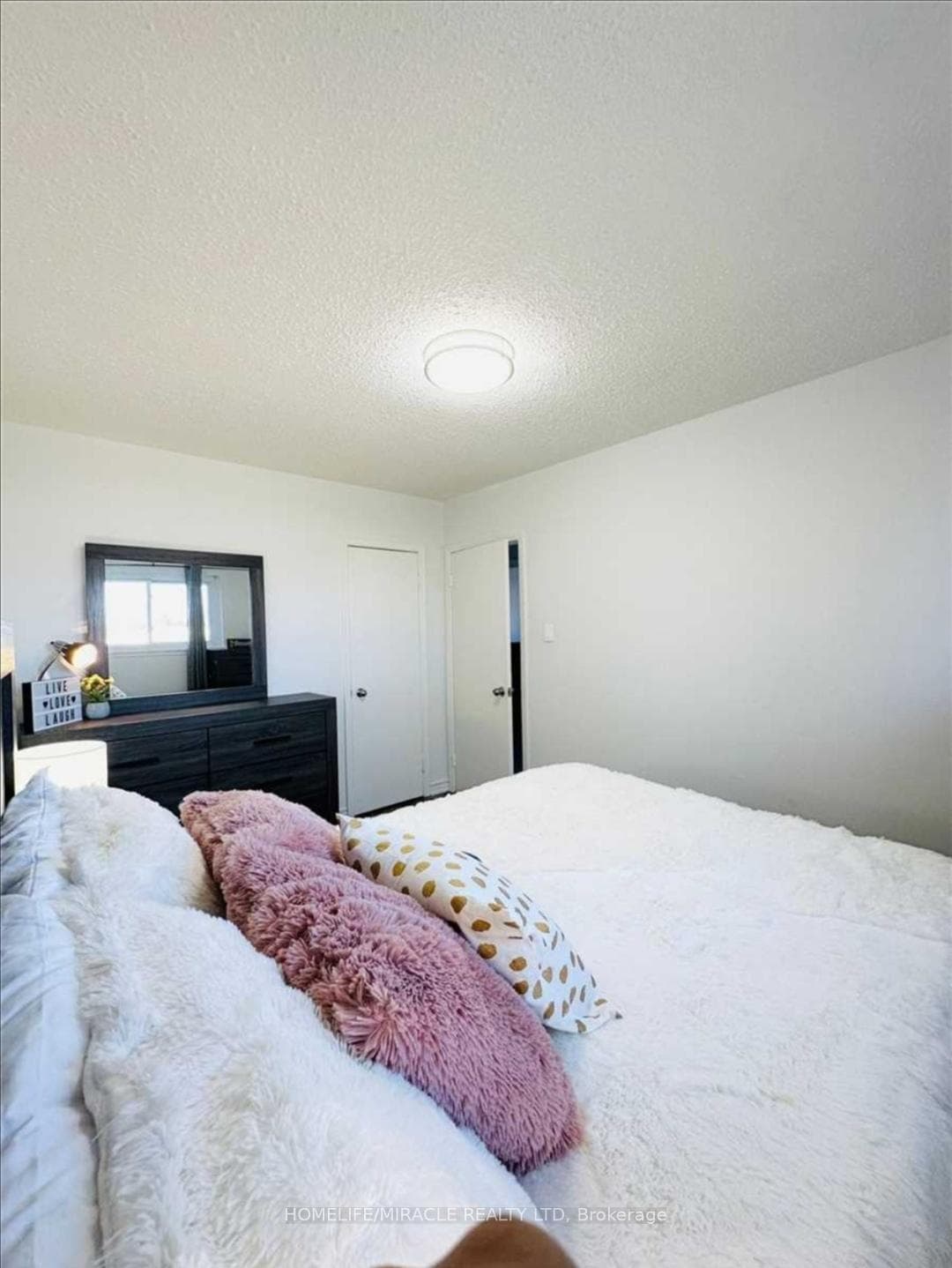 66 Fairglen Avenue - Semi-Detached photo 13 of 35 in Brampton, Ontario