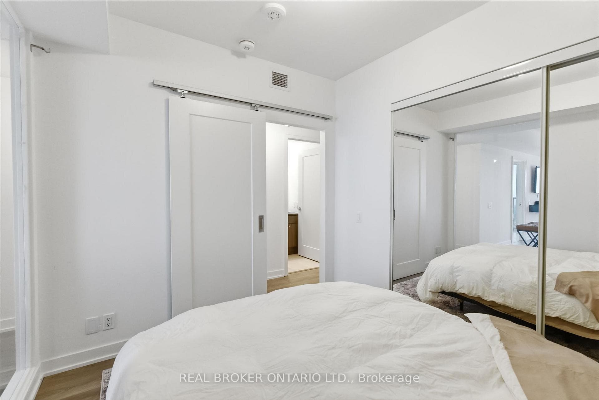 2 Manderley Drive Unit 912 - Condo photo 15 of 47 in Birch Cliff / Cliffside, Ontario