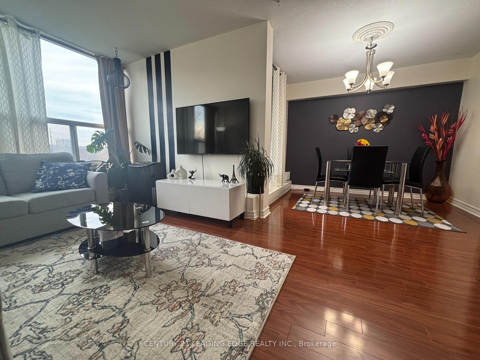 15 Vicora Linkway N/A Unit 304 - Condo photo 4 of 30 in Flemingdon Park / Don Mills, Ontario