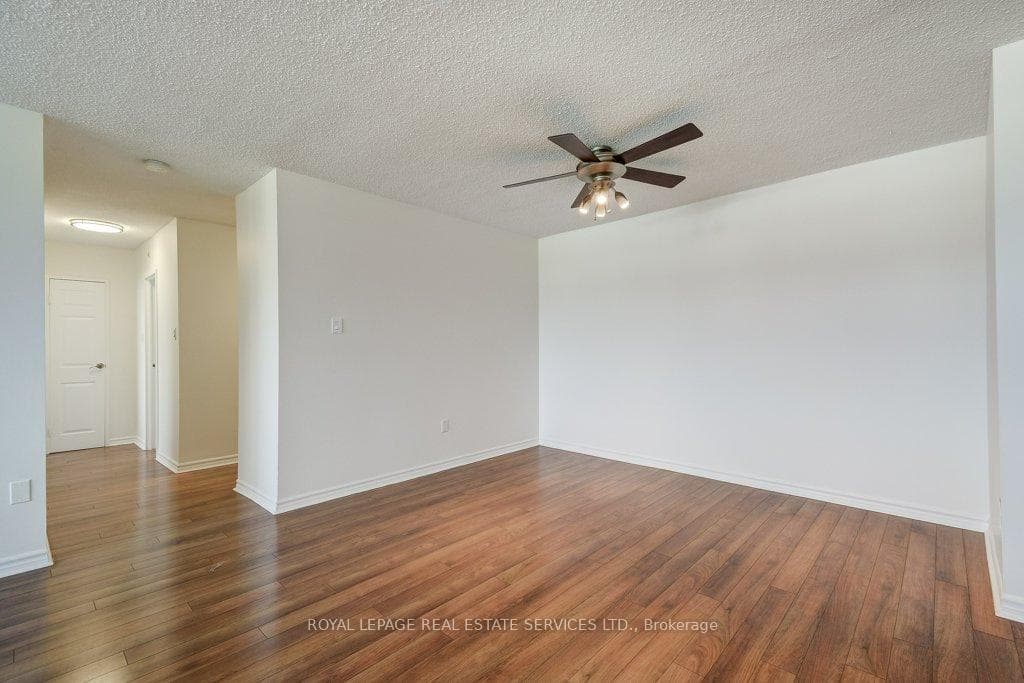 212 Kerr Street Unit 404 - Condo photo 12 of 33 in Oakville, Ontario