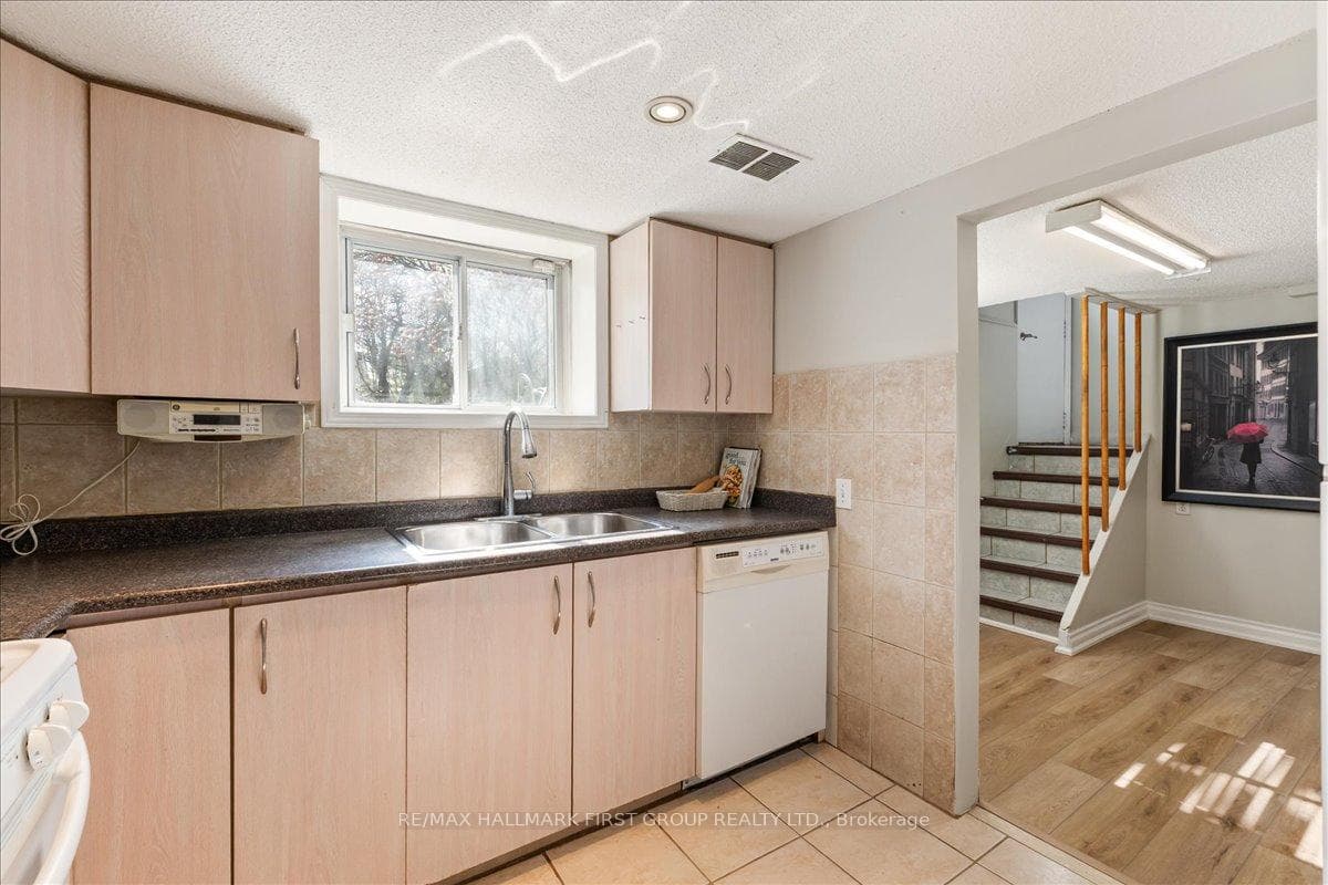 2690 Islington Avenue - Detached photo 28 of 45 in Etobicoke (West Mall / Rexdale), Ontario