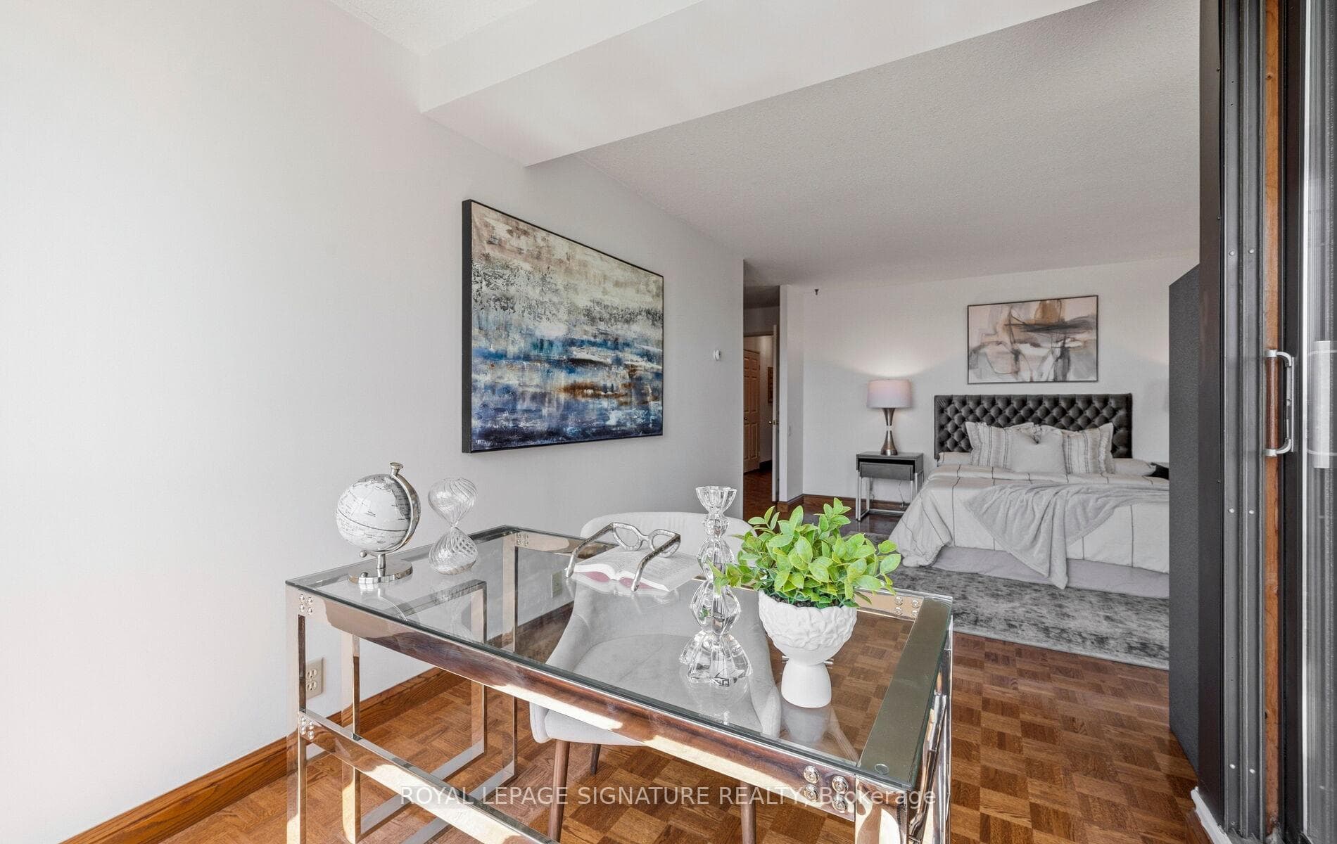 3 Concorde Place Unit 805 - Condo photo 14 of 36 in Don Mills / Parkwoods / Victoria Village, Ontario