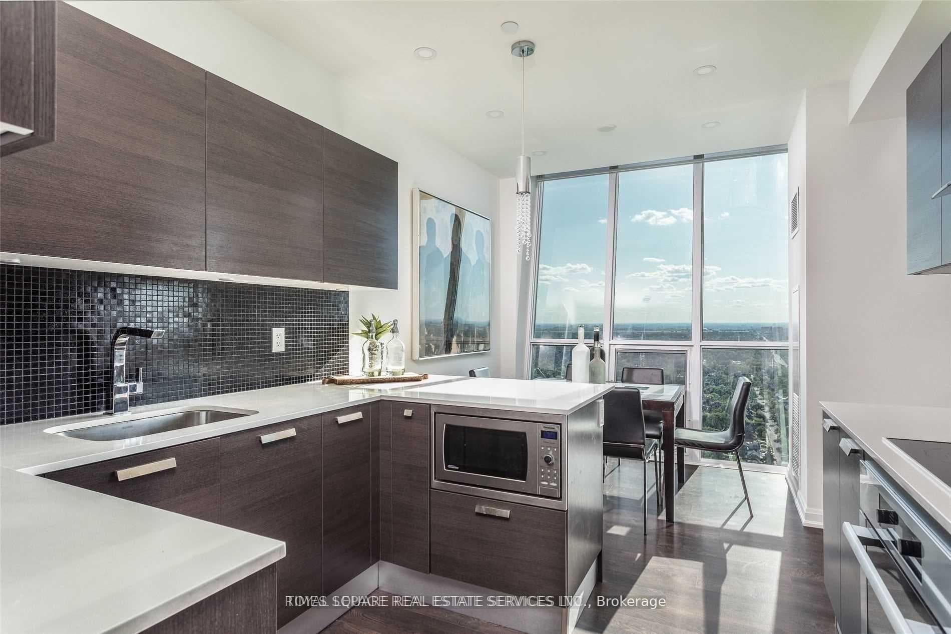 11 Bogert Avenue Unit 3305 - Condo photo 2 of 9 in Thornhill / Willowdale, Ontario