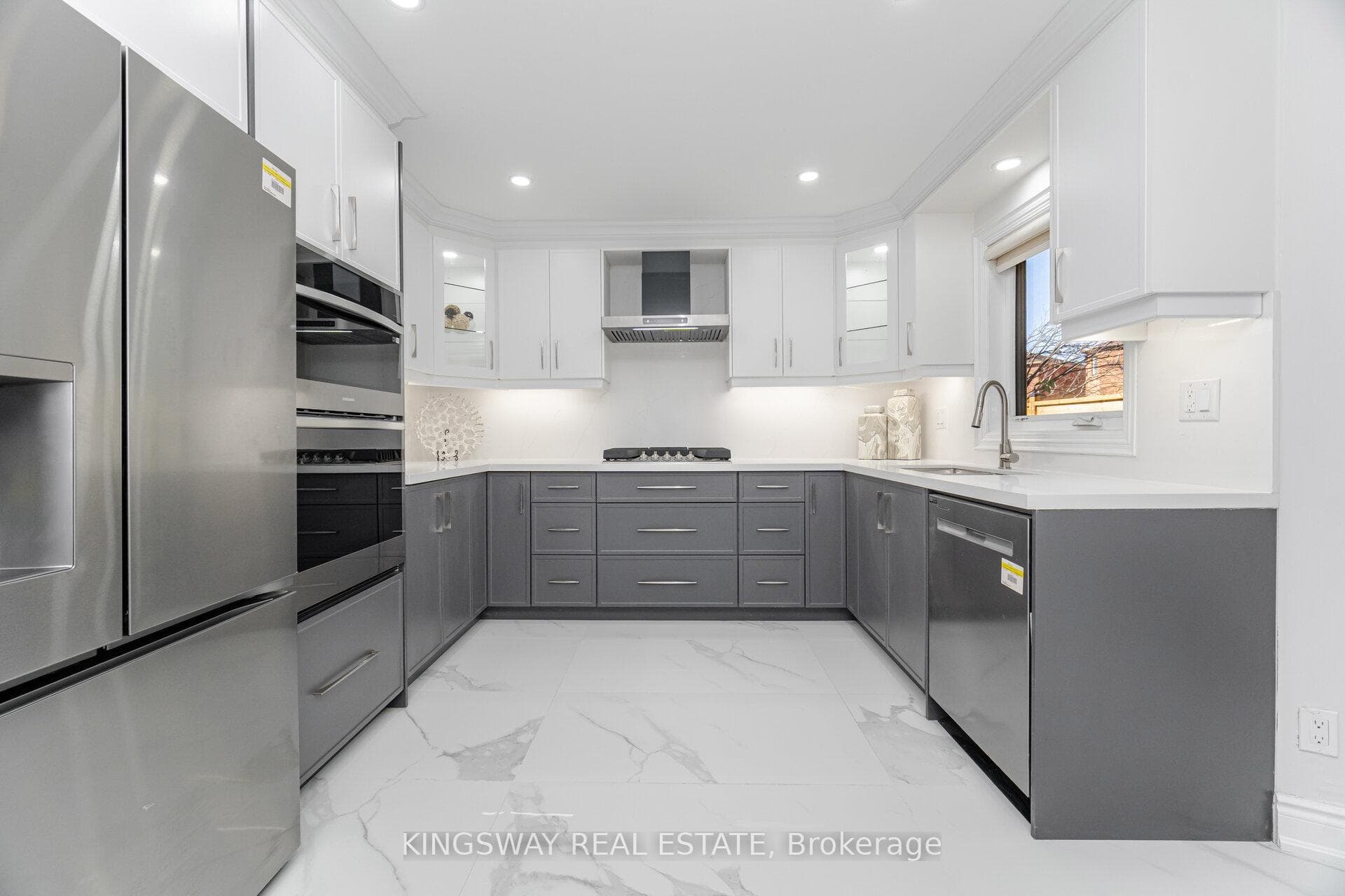 1008 Ceremonial Drive - Detached photo 17 of 48 in Mississauga, Ontario
