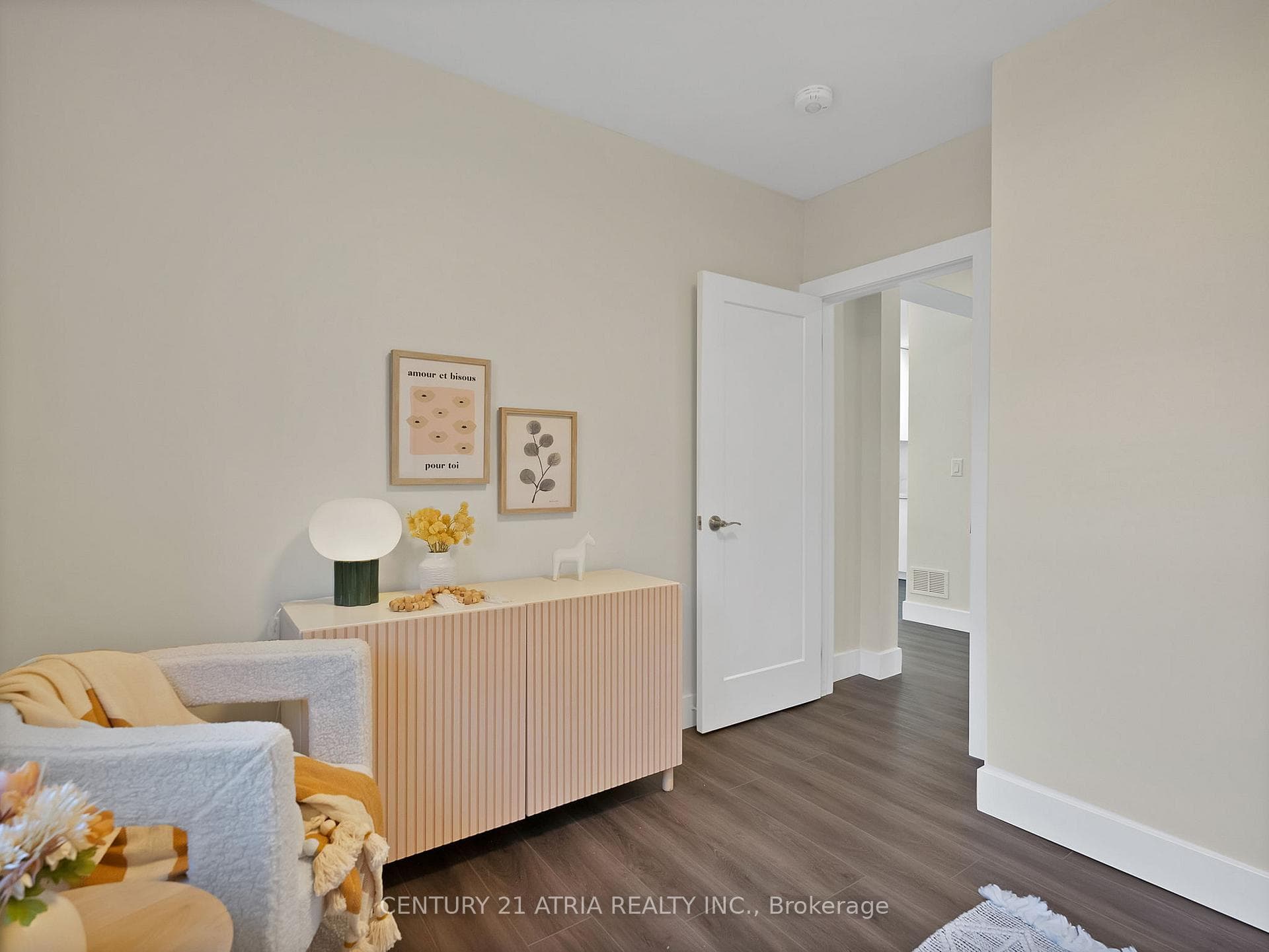 10 Dunrobin Drive - Detached photo 11 of 40 in Etobicoke (Islington / Rexdale), Ontario