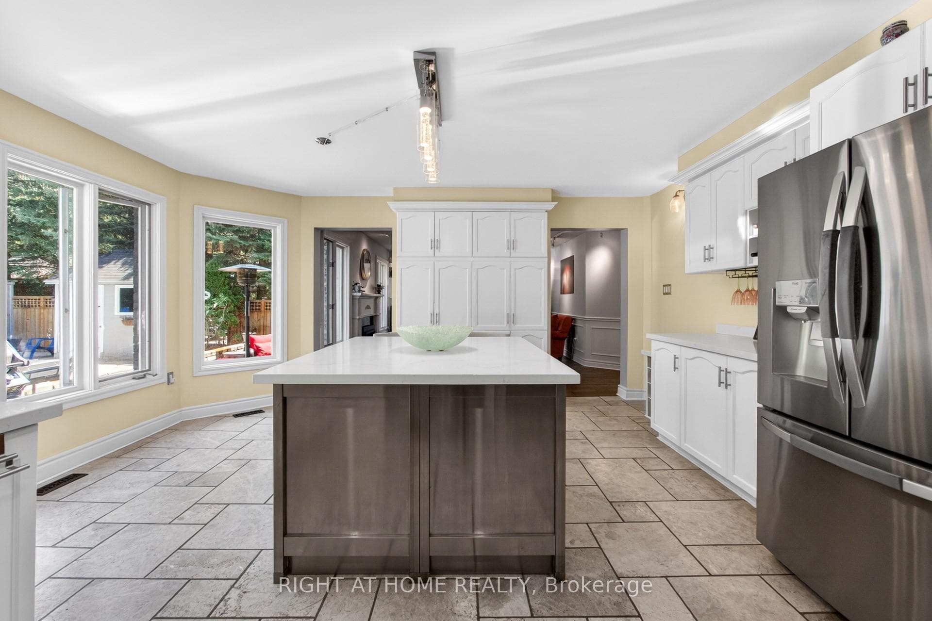 2005 Oak Springs Road - Detached photo 15 of 50 in Oakville, Ontario