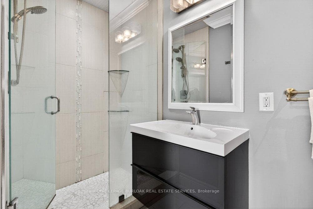 758 Francis Road - Detached photo 23 of 50 in Burlington, Ontario