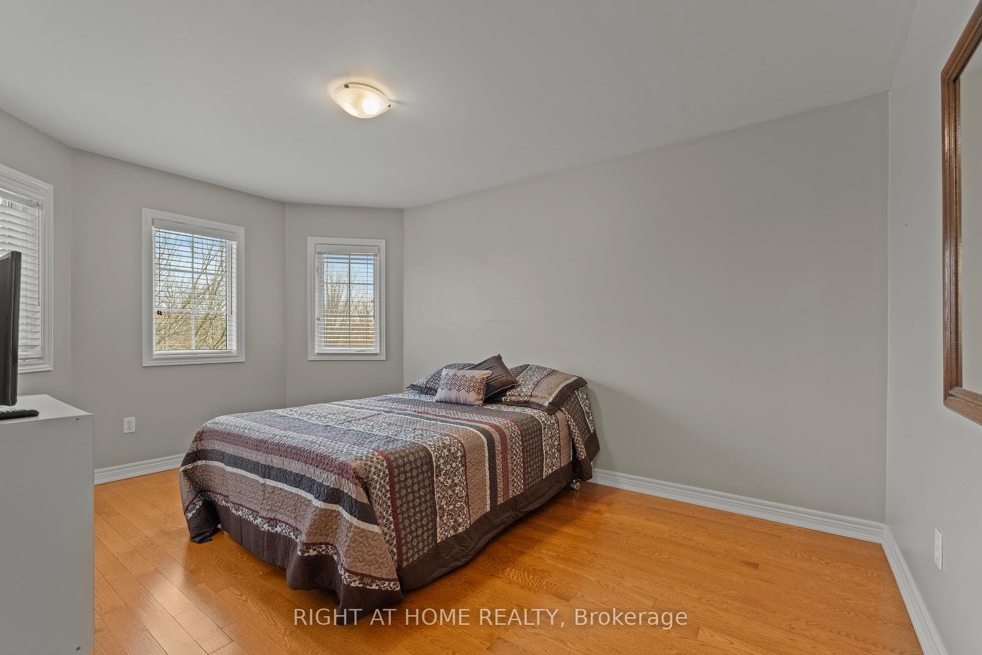 2275 Whitecliffe Way - Detached photo 28 of 38 in Oakville, Ontario