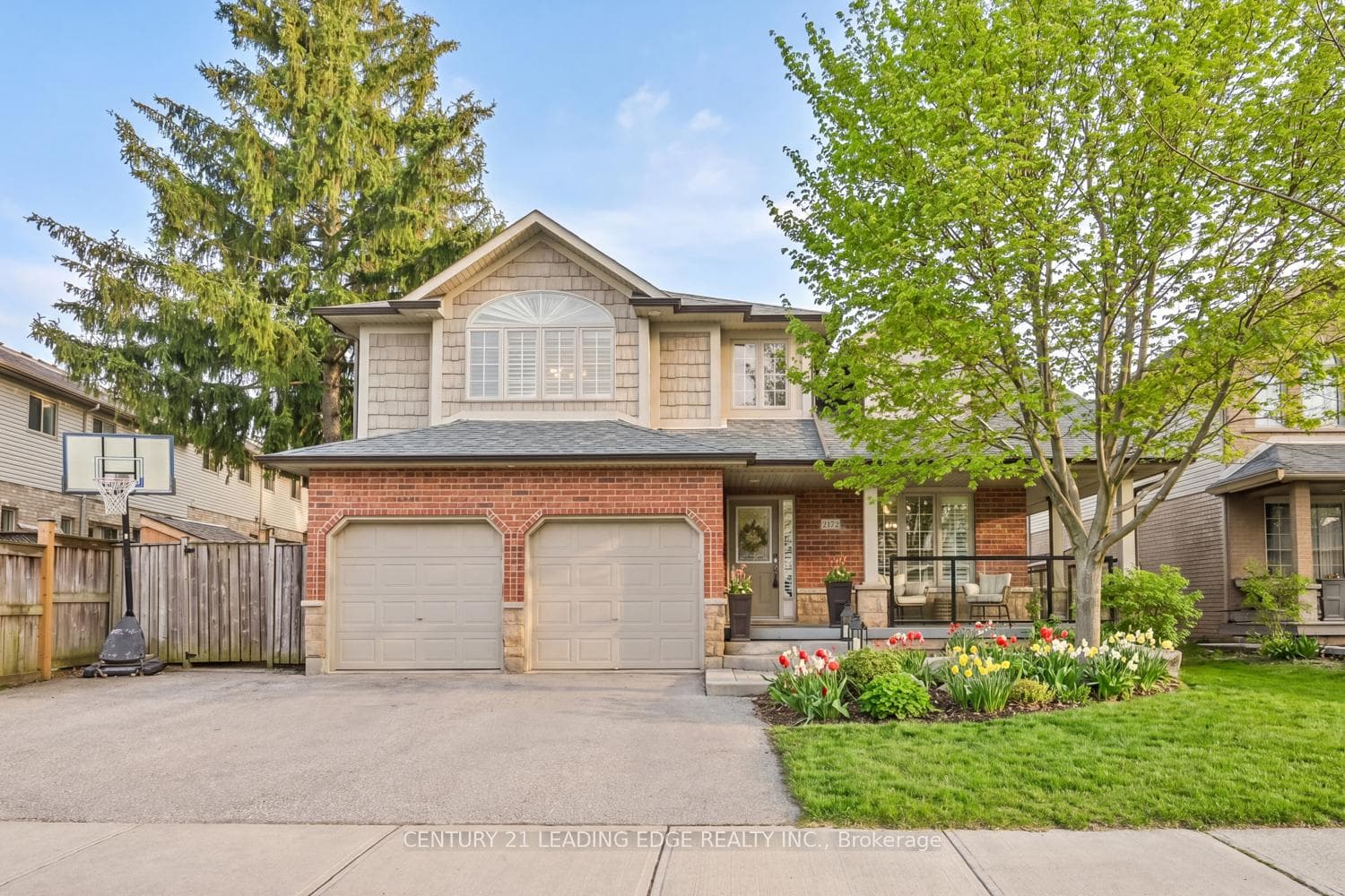 2172 Headon Road - Detached for sale in Tyandaga, Ontario