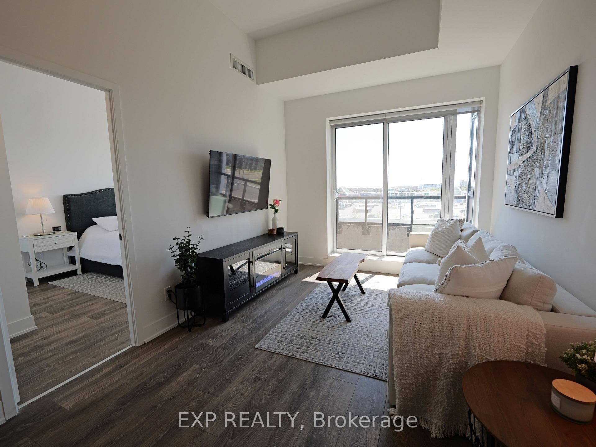 2481 Taunton Road Unit 401 - Condo photo 8 of 23 in Oakville, Ontario