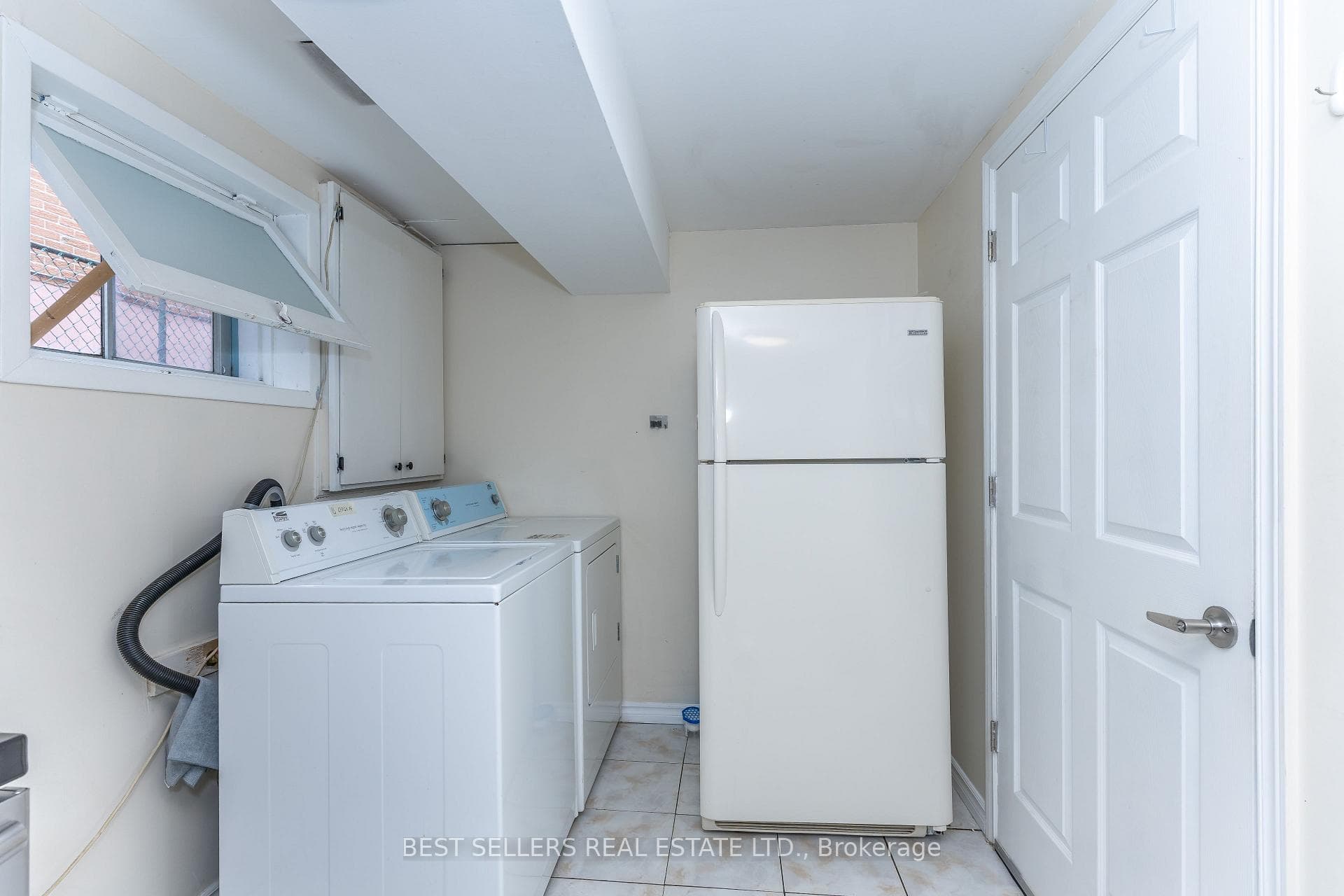 2554 Palisander Avenue - Semi-Detached photo 21 of 31 in Mississauga, Ontario