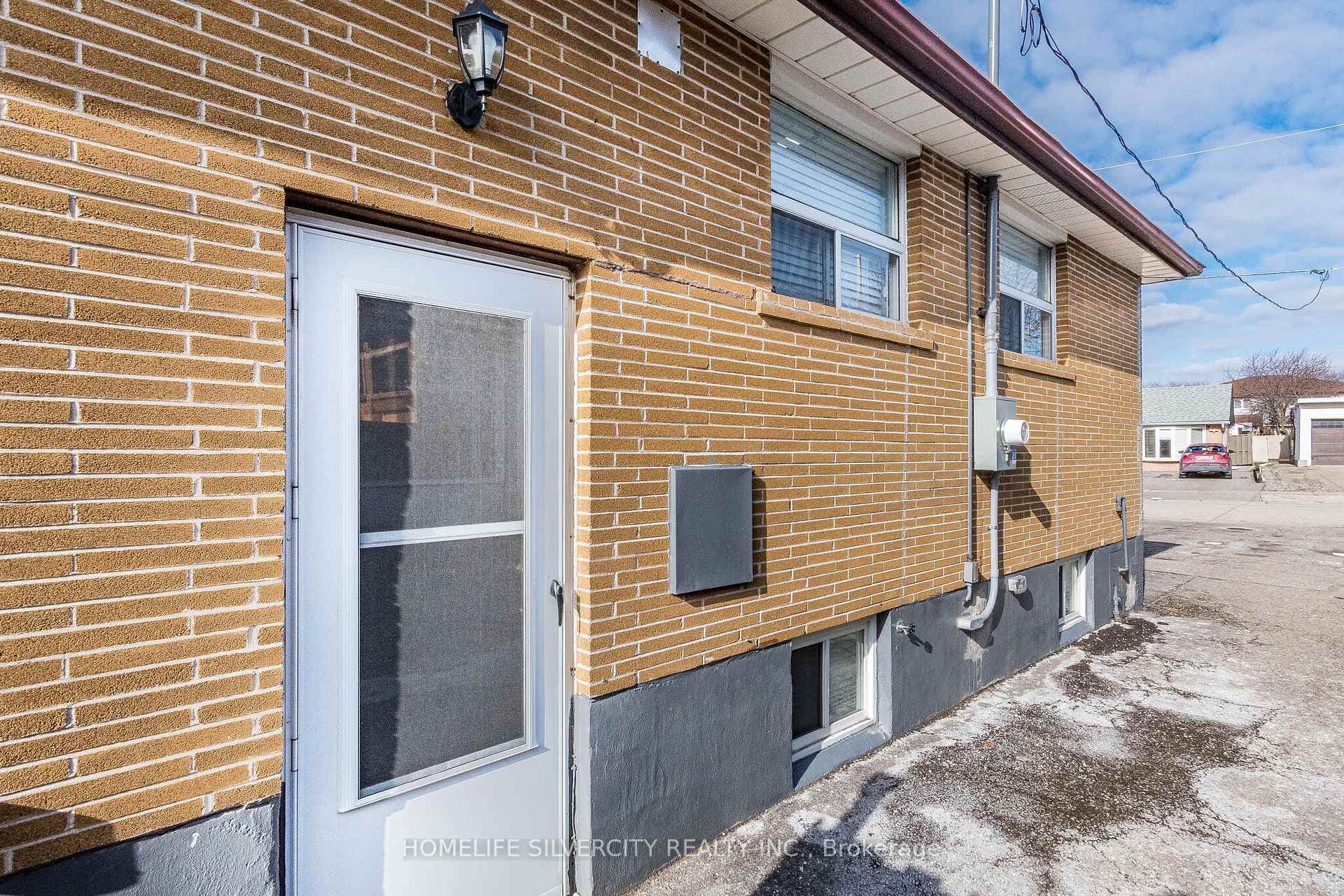 19 Garfield Crescent - Semi-Detached photo 48 of 50 in Brampton, Ontario
