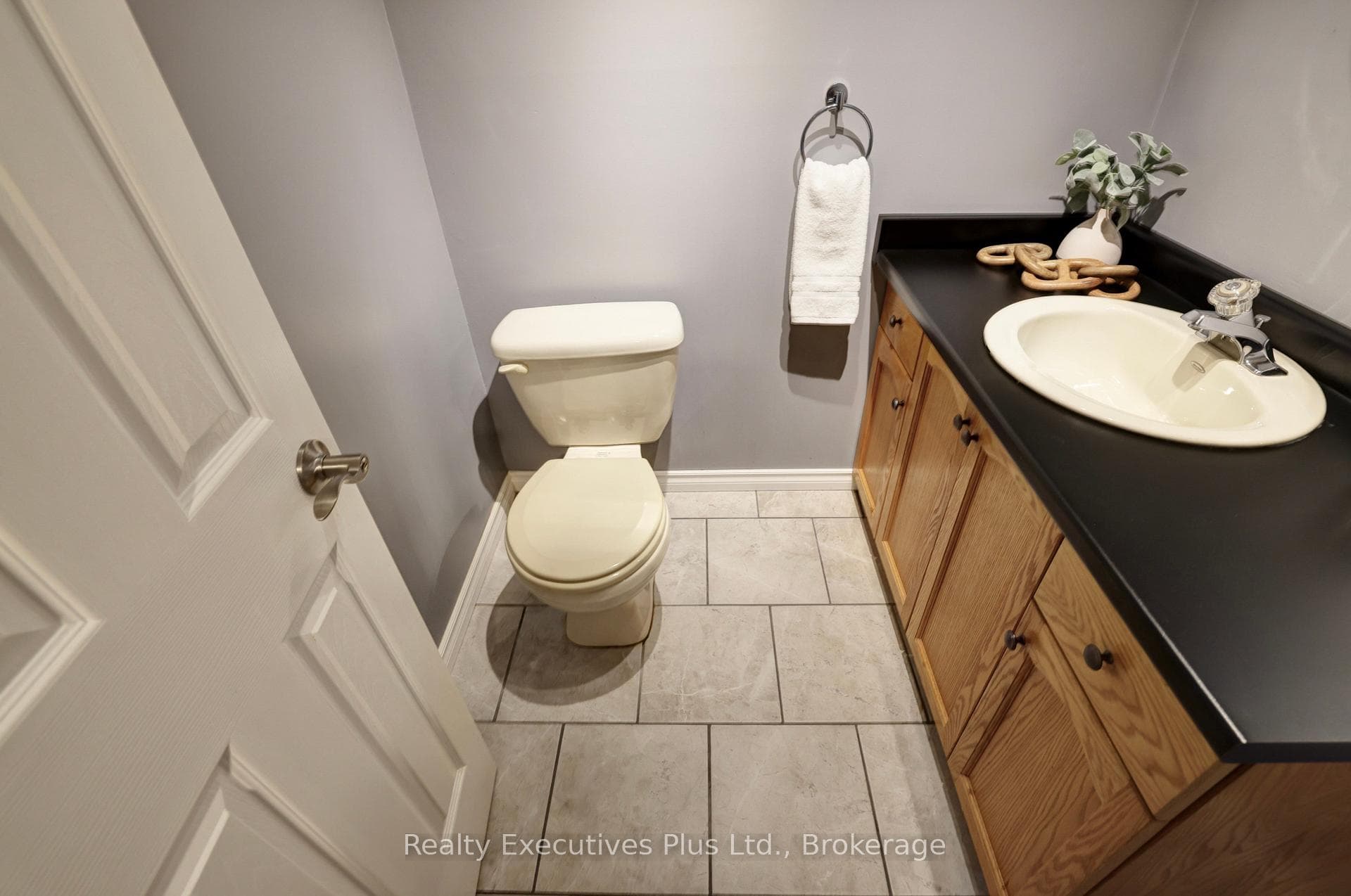 463 Blathwayte Lane - Townhouse photo 32 of 48 in Burlington, Ontario