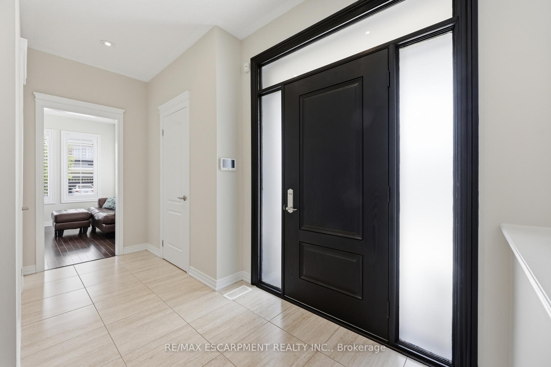 4645 Doug Wright Drive - Detached photo 4 of 47 in Burlington, Ontario