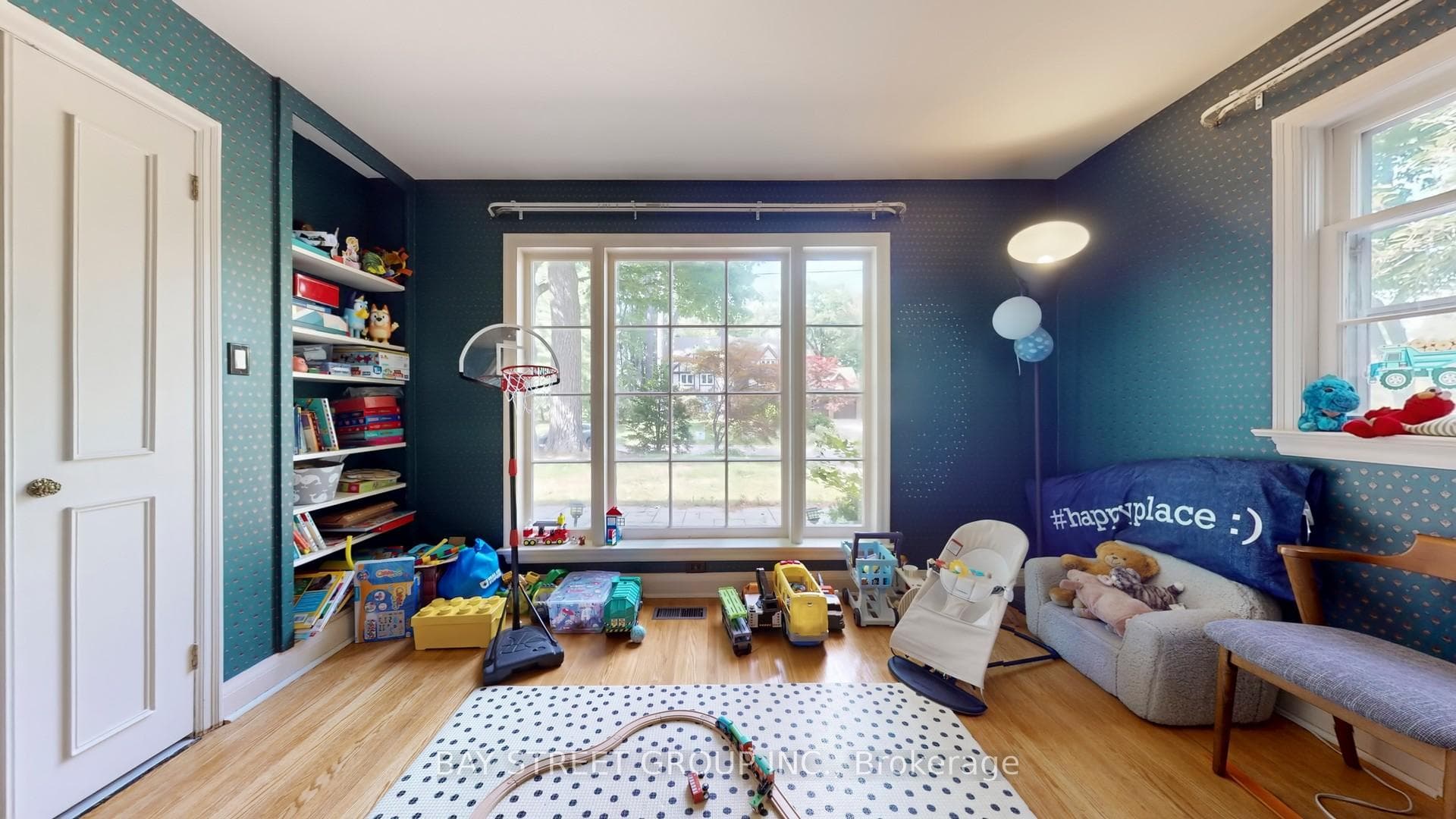 178 Breezy Pines Drive - Detached photo 10 of 19 in Mississauga, Ontario