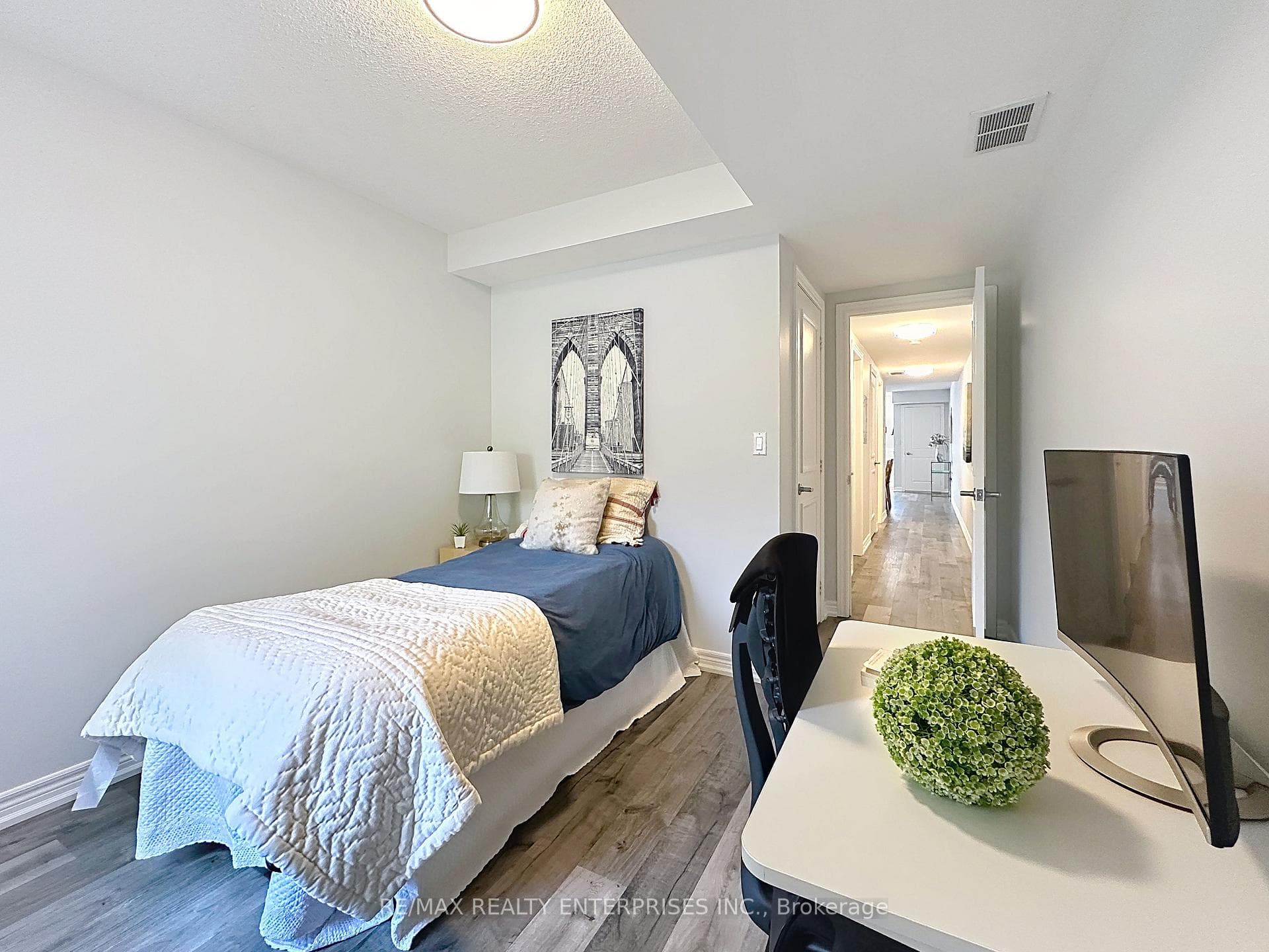 52 Aerodrome Crescent Unit 102 - Condo photo 37 of 47 in Flemingdon Park / Don Mills, Ontario