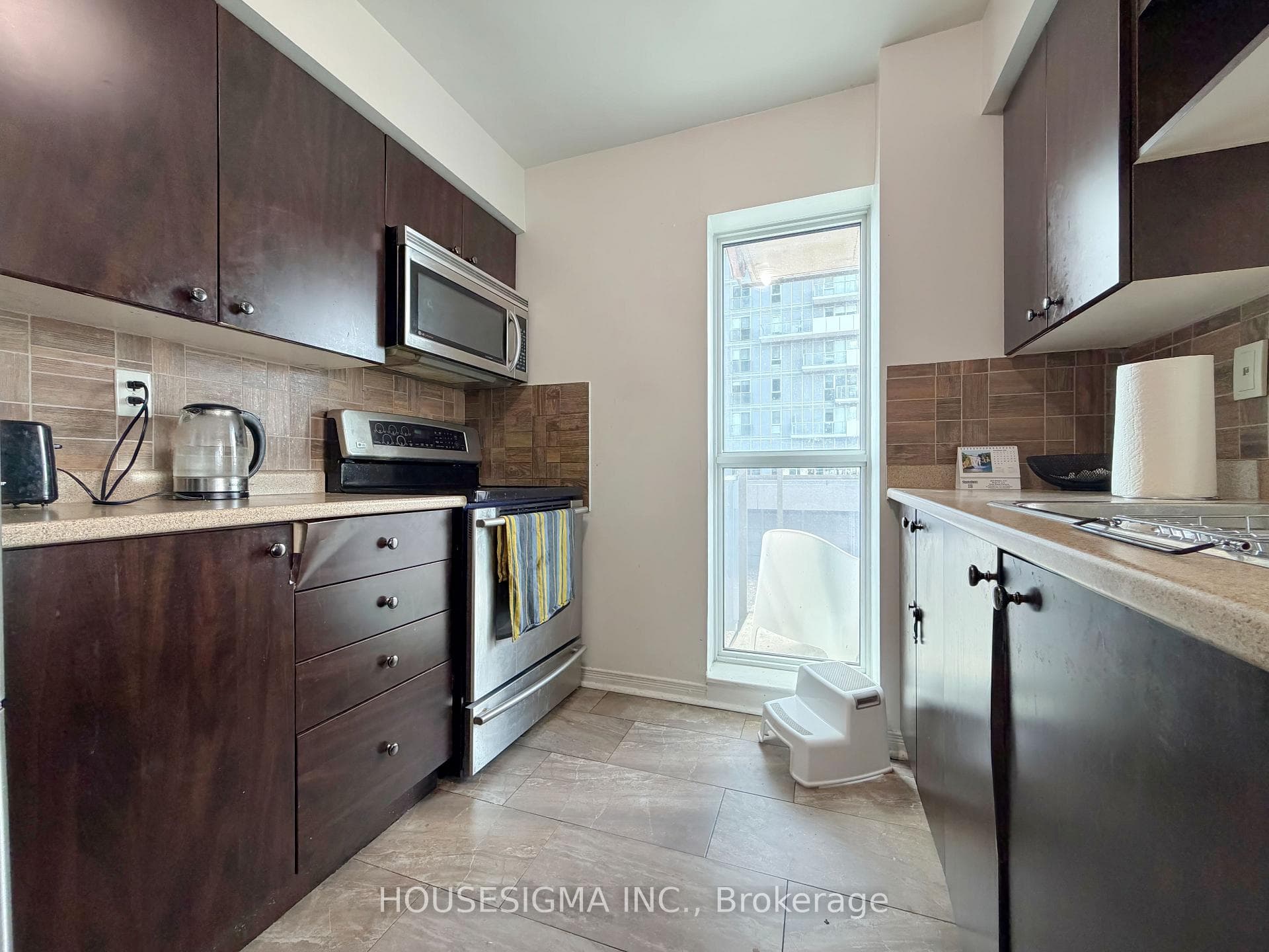 215 Queen Street Unit 509 - Condo photo 4 of 33 in Brampton, Ontario