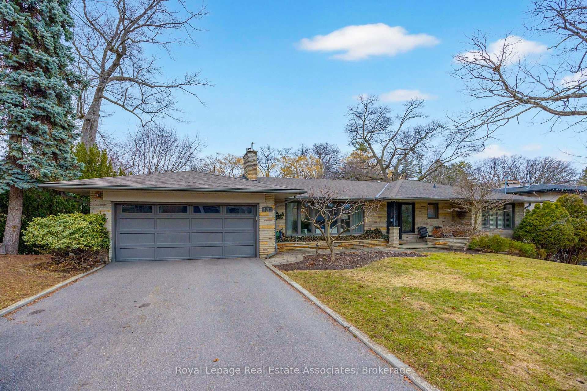 1561 Pinetree Crescent - Detached photo 1 of 42 in Mississauga, Ontario