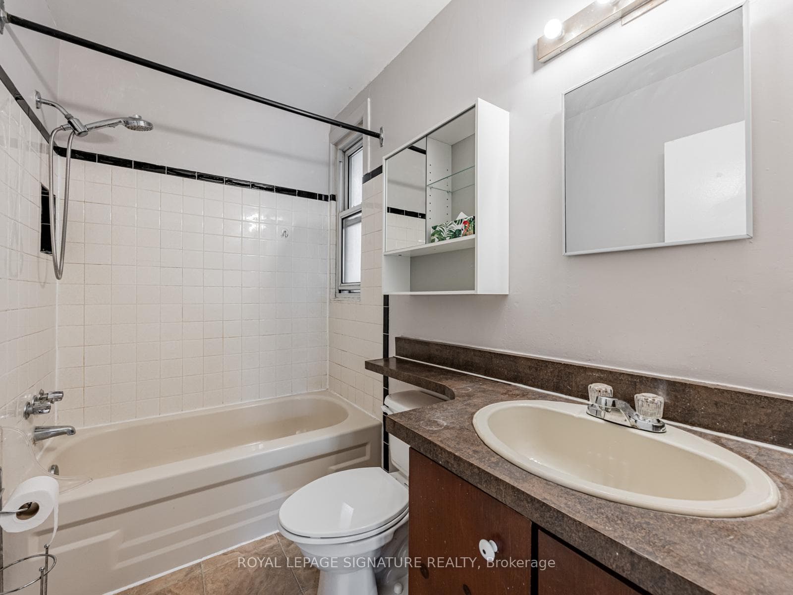 4 Burdock Lane - Condo photo 22 of 32 in Don Mills / Parkwoods / Victoria Village, Ontario