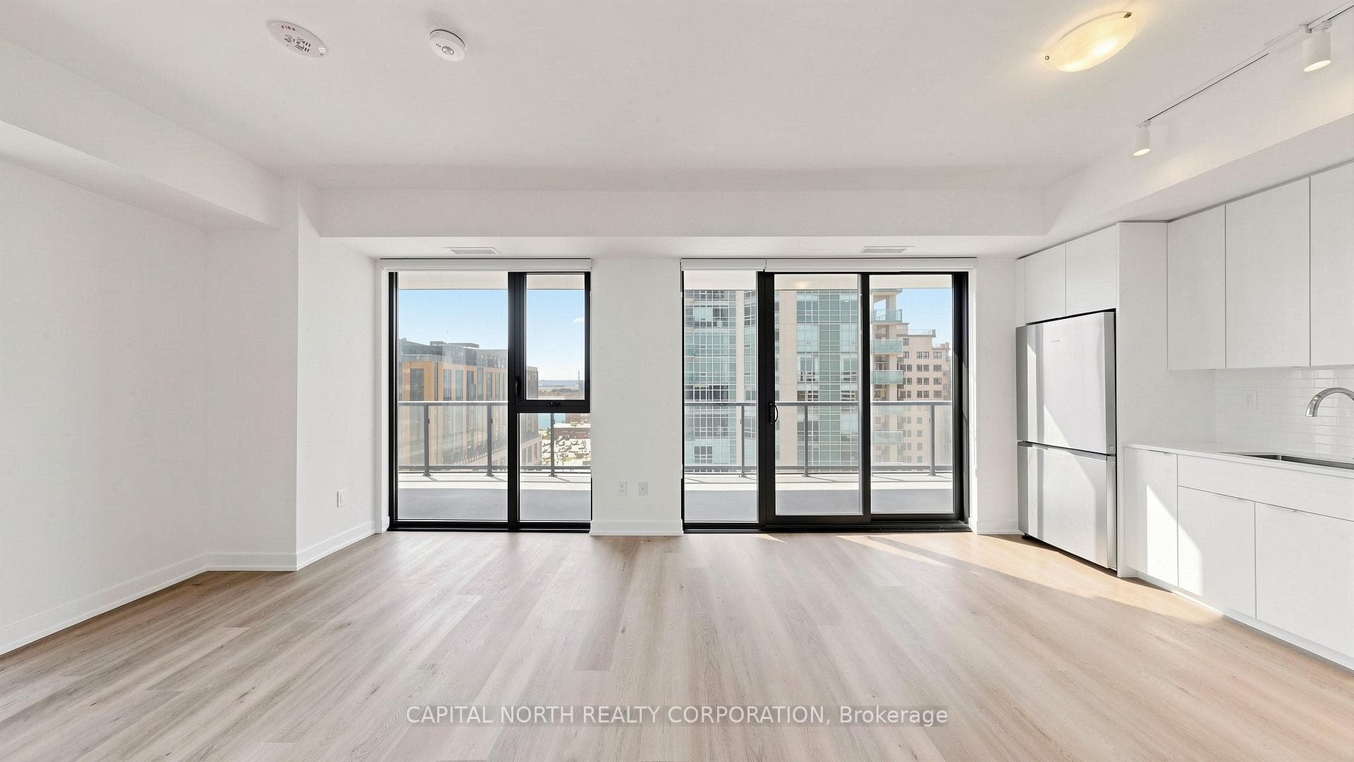 2075 Lakeshore Road Unit 708 - Condo photo 5 of 37 in Burlington, Ontario