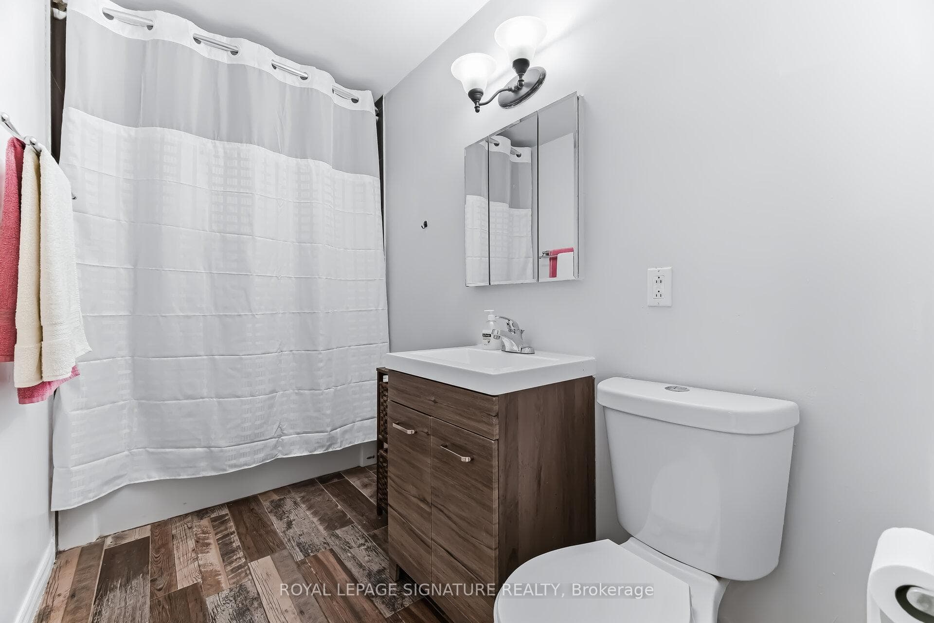 2498 Mainroyal Street - Semi-Detached photo 29 of 50 in Mississauga, Ontario
