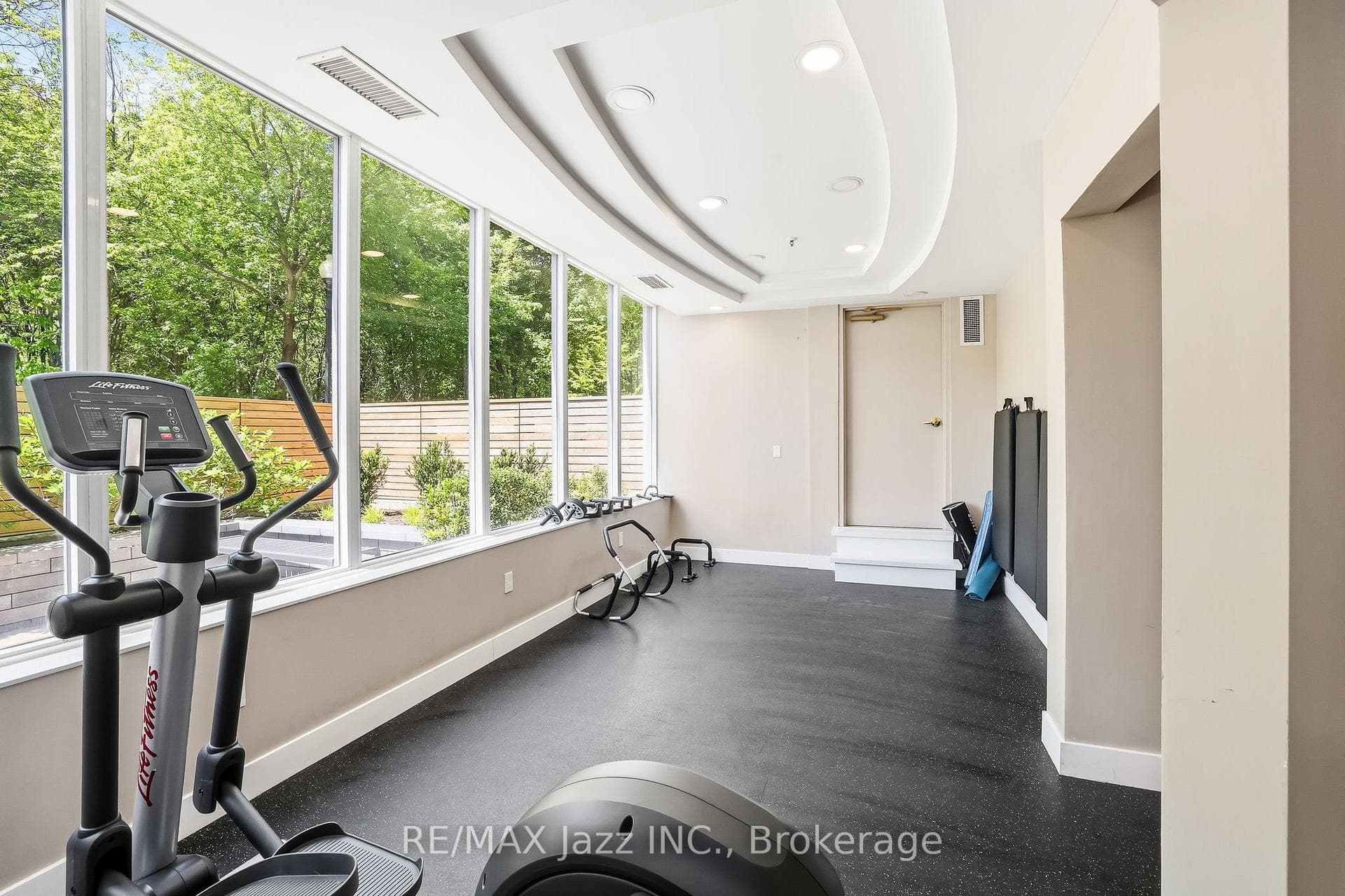 16 Dallimore Circle Unit 307 - Condo photo 36 of 50 in Don Mills / Parkwoods / Victoria Village, Ontario