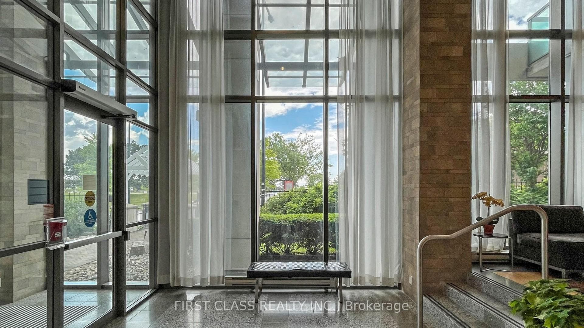68 Grangeway Avenue Unit 1112 - Condo photo 4 of 48 in Scarborough (West Hill / Highland Creek), Ontario