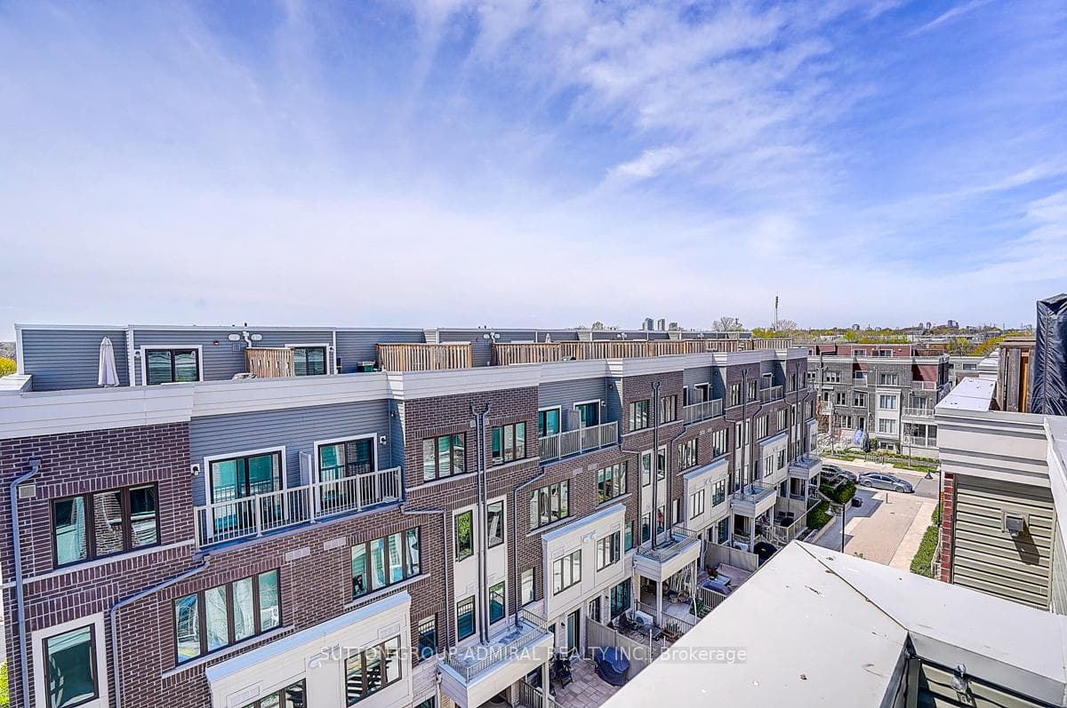 85 Eastwood Park Gardens Unit 18 - Condo photo 32 of 33 in Liberty Village / Parkdale / South Parkdale, Ontario