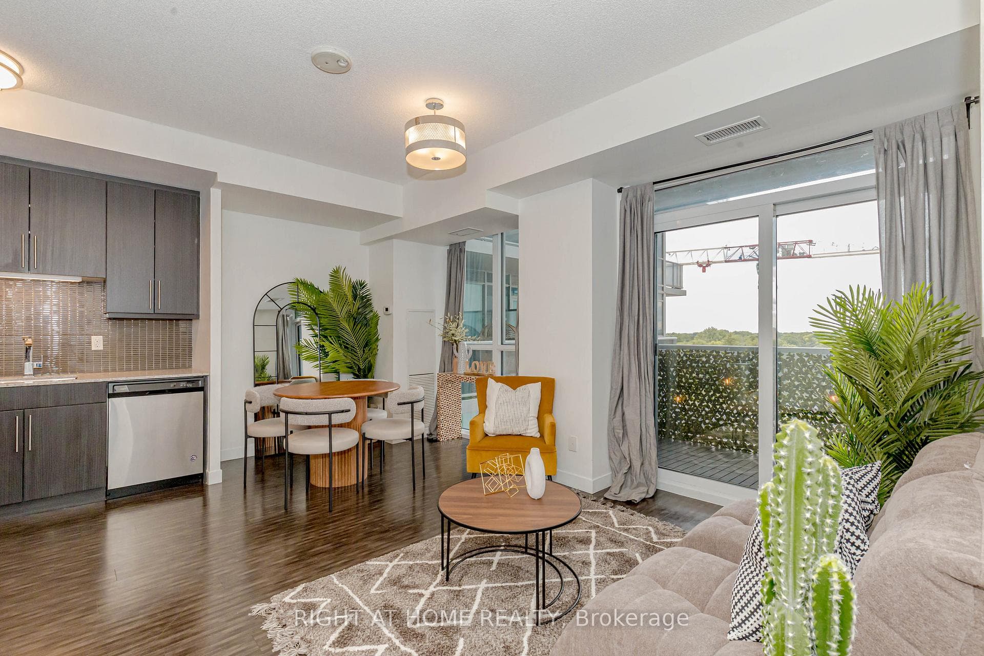 2093 Fairview Street Unit 709 - Condo photo 15 of 45 in Burlington, Ontario