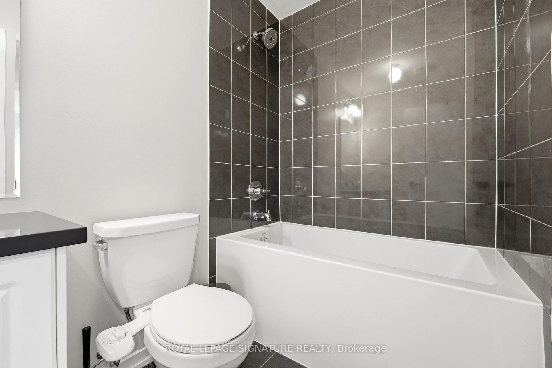 12 Heathrow Lane - Townhouse photo 33 of 40 in Caledon, Ontario