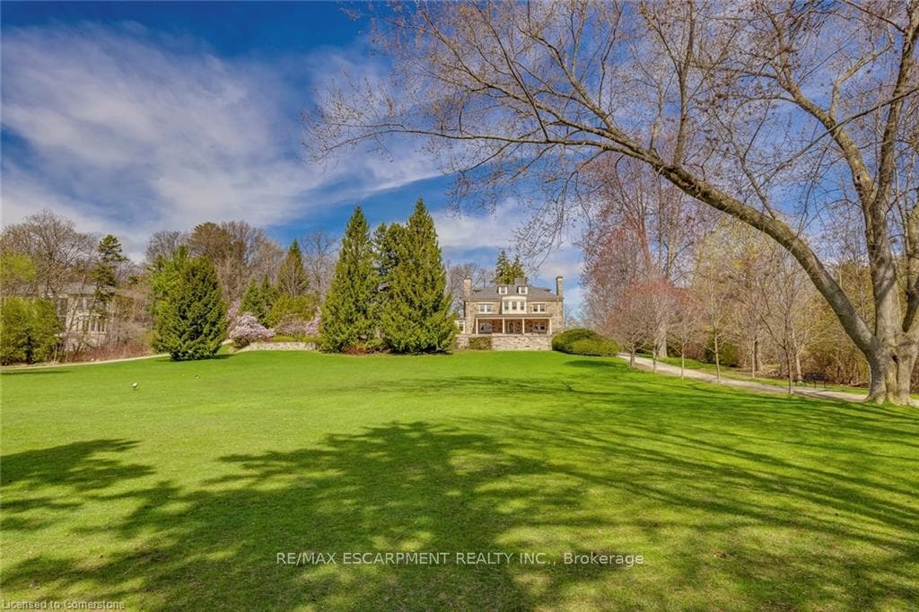 4306 Lakeshore Road - Detached photo 42 of 47 in Burlington, Ontario