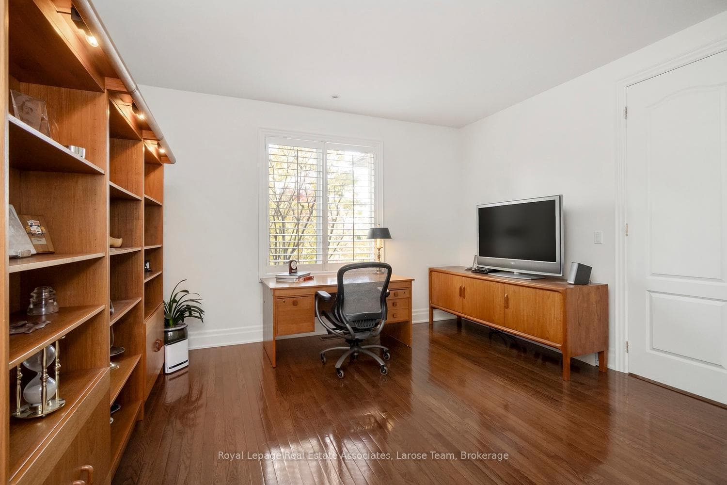 562 Gladwyne Court - Detached photo 32 of 47 in Mississauga, Ontario