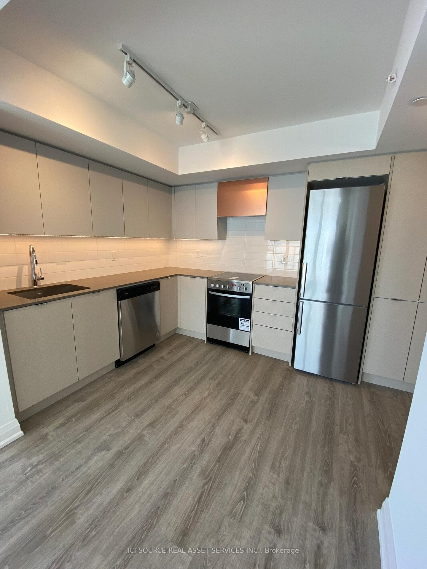 30 Gibbs Road Unit 1009 - Condo photo 10 of 23 in Etobicoke (Islington / Rexdale), Ontario