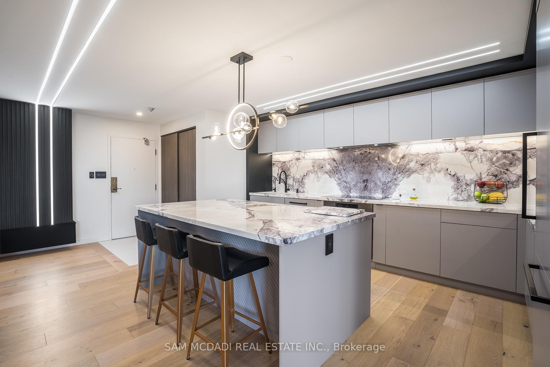 5444 Yonge Street Unit 304 - Condo photo 9 of 40 in Thornhill / Willowdale, Ontario