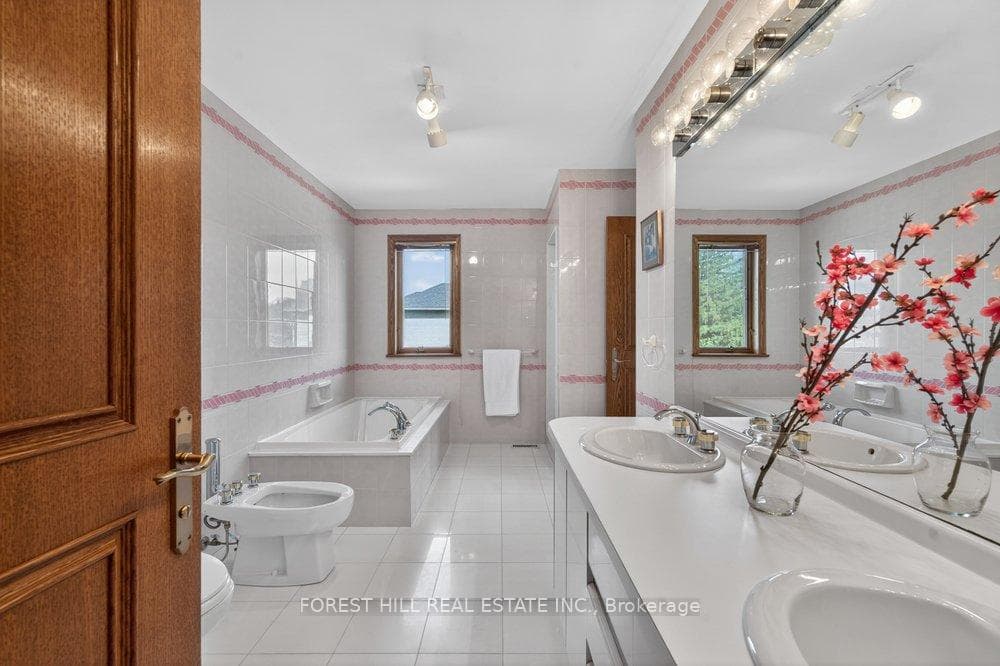 162 Codsell Avenue - Detached photo 29 of 40 in North York (Bathurst Manor / Clanton Park), Ontario